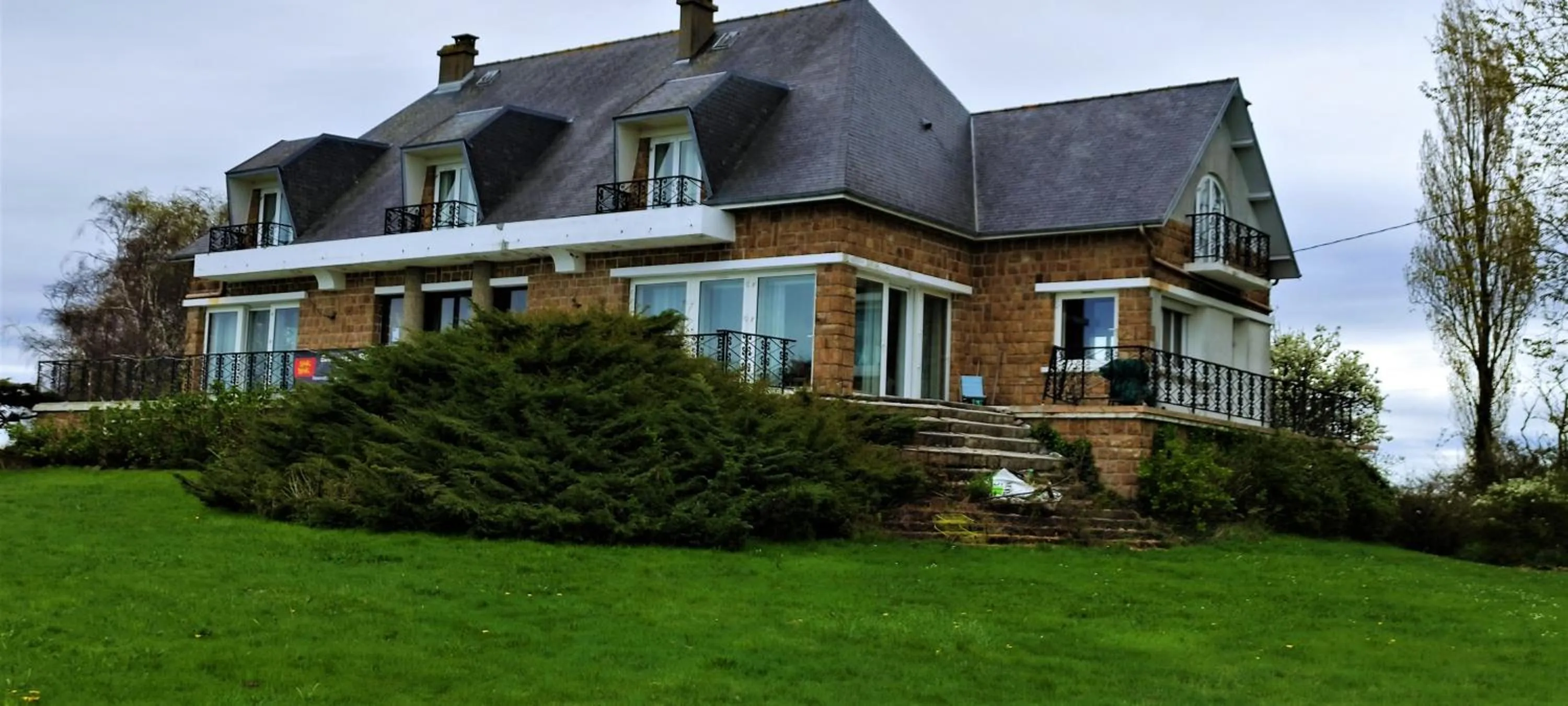 La Bellevue Bréville - B&B