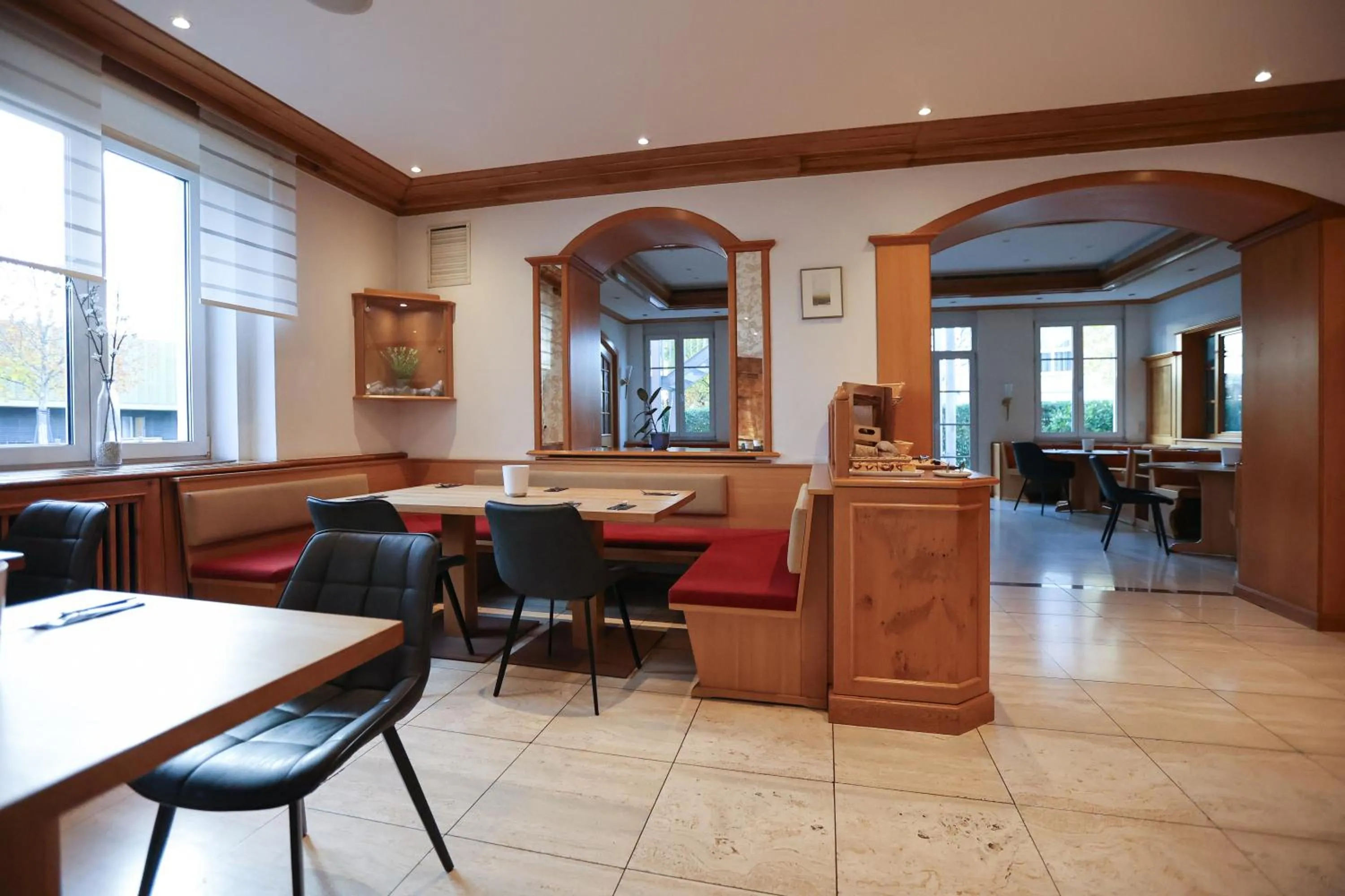 Restaurant/places to eat in Arthotel ANA Flair