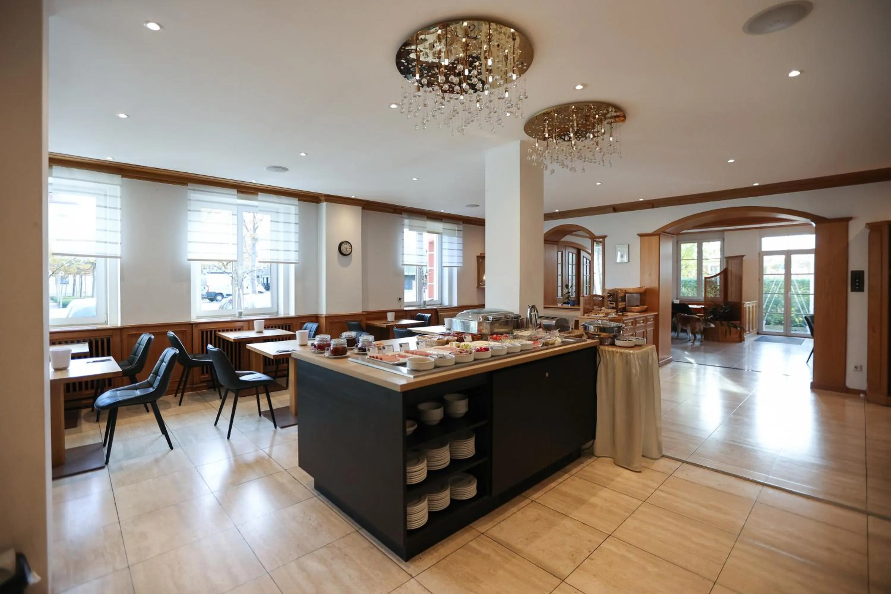 Restaurant/places to eat in Arthotel ANA Flair