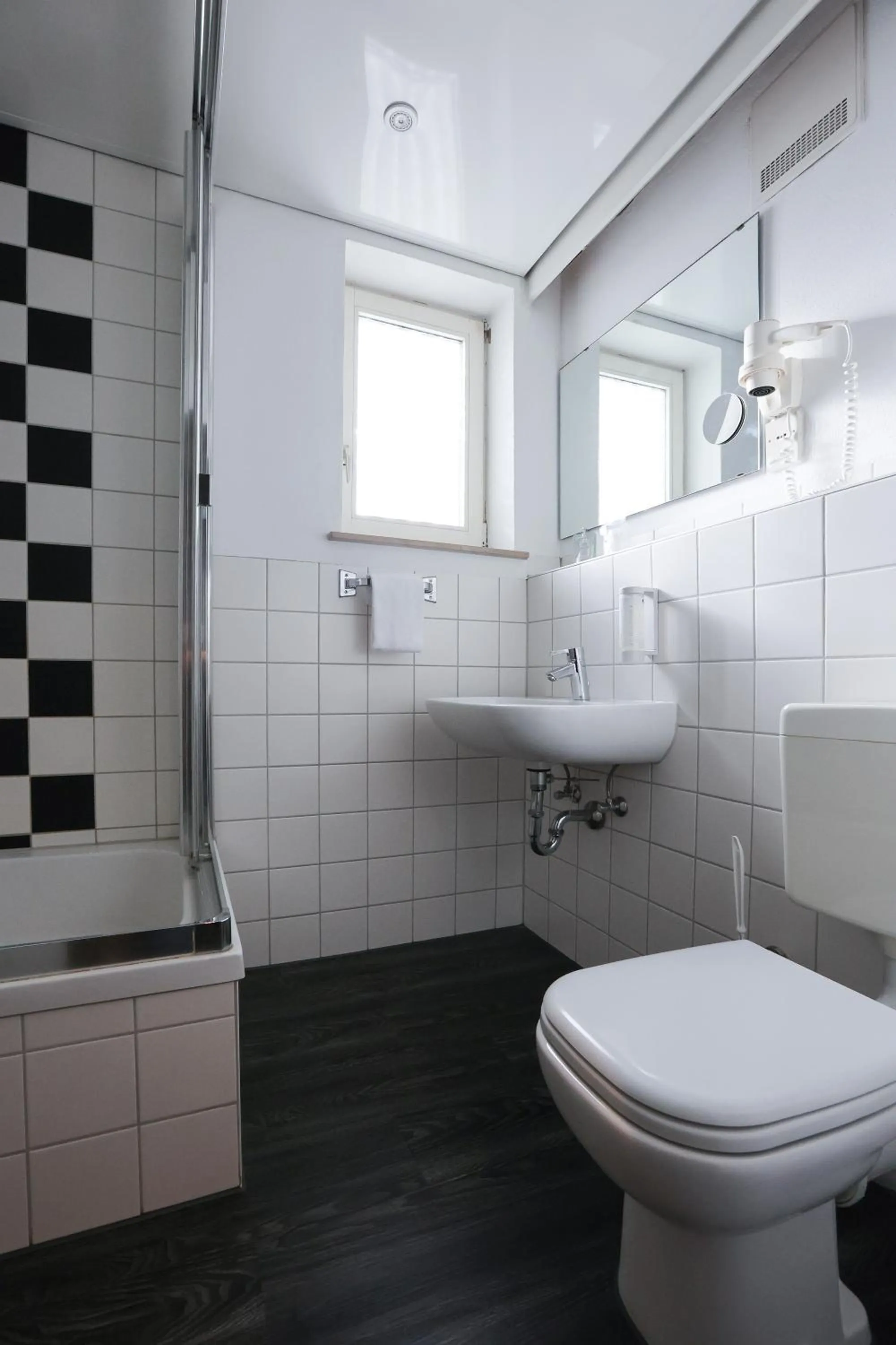 Shower in Arthotel ANA Flair