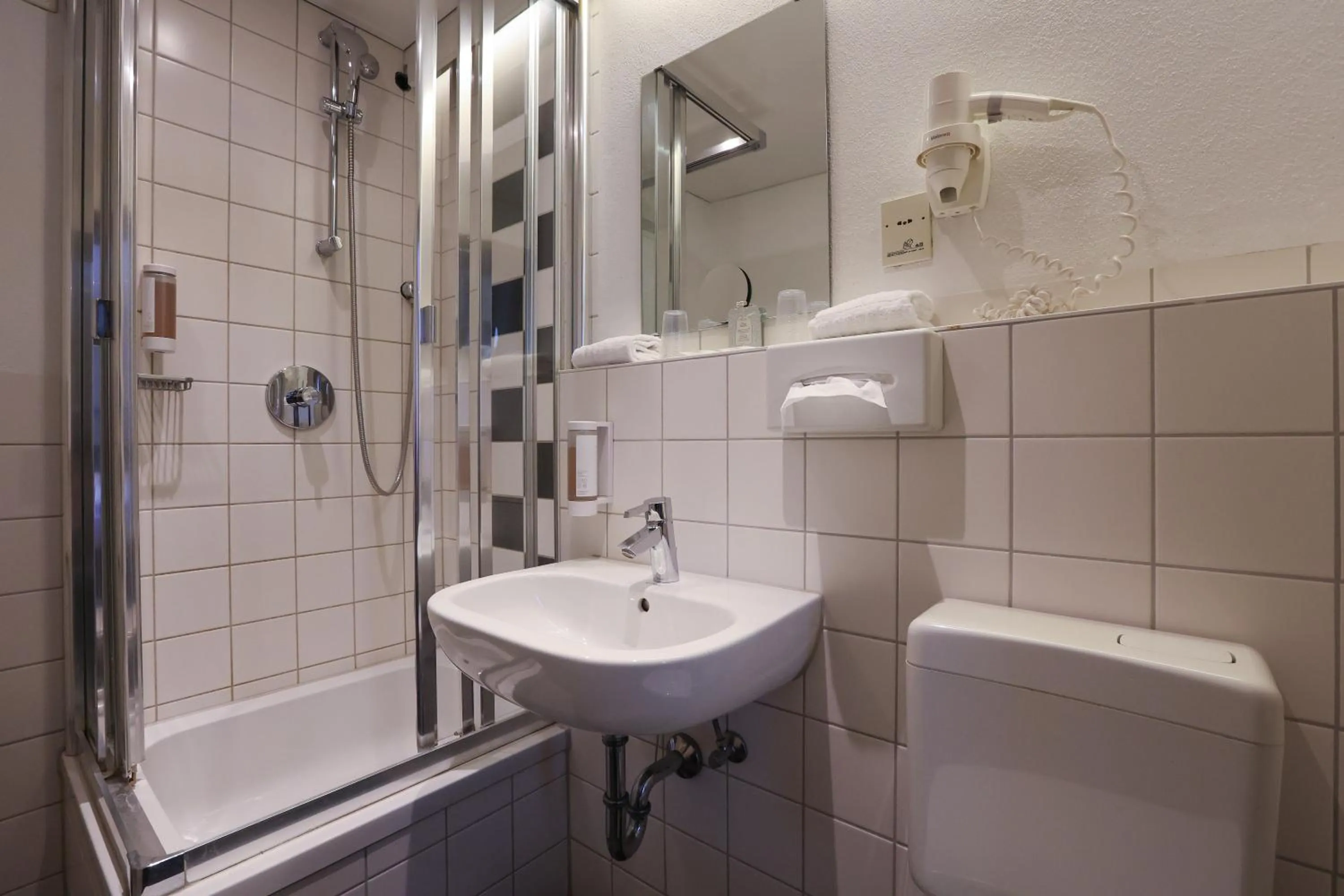 Shower in Arthotel ANA Flair