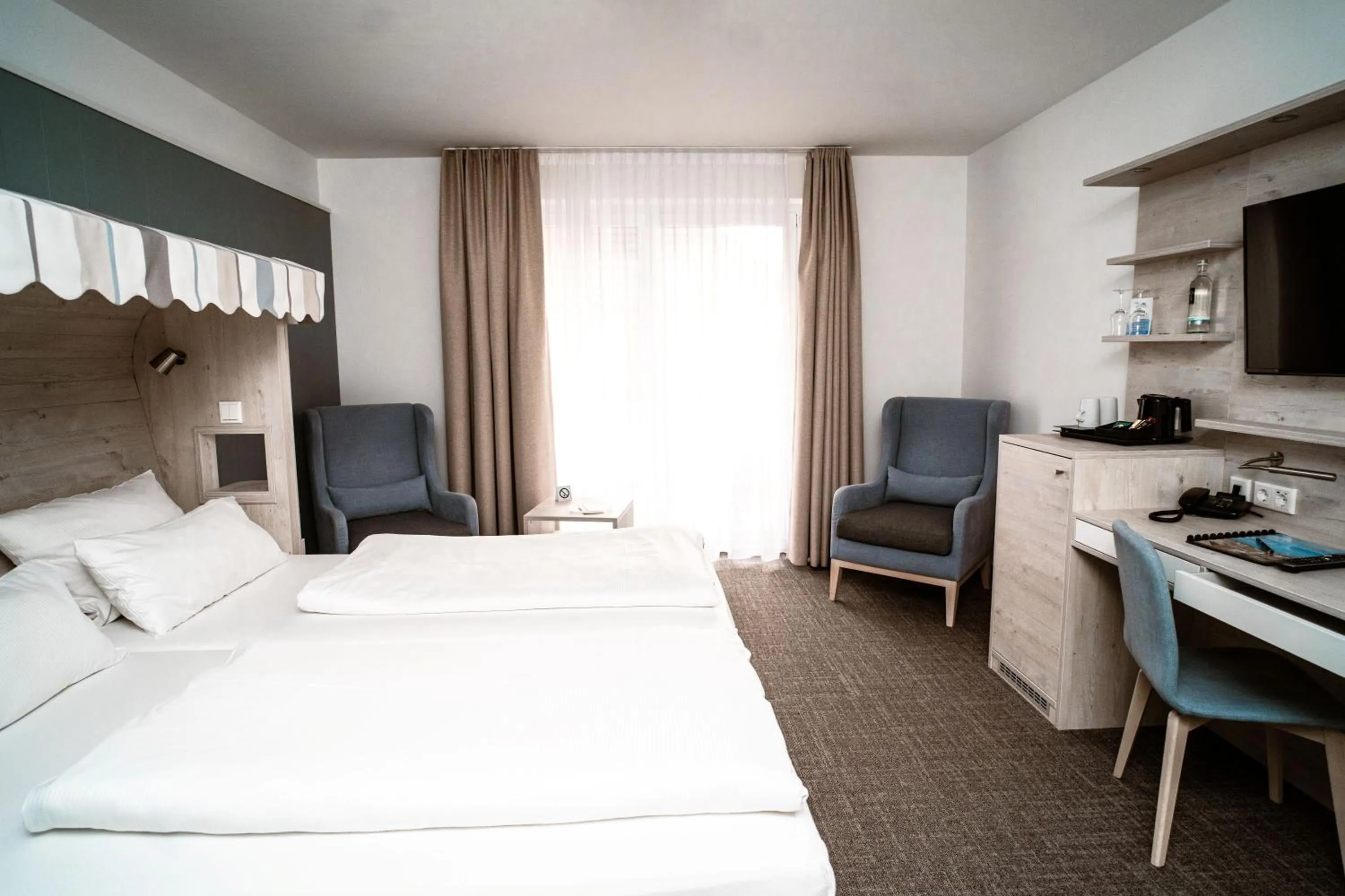 Bedroom, Bed in Hotel Seeschwalbe