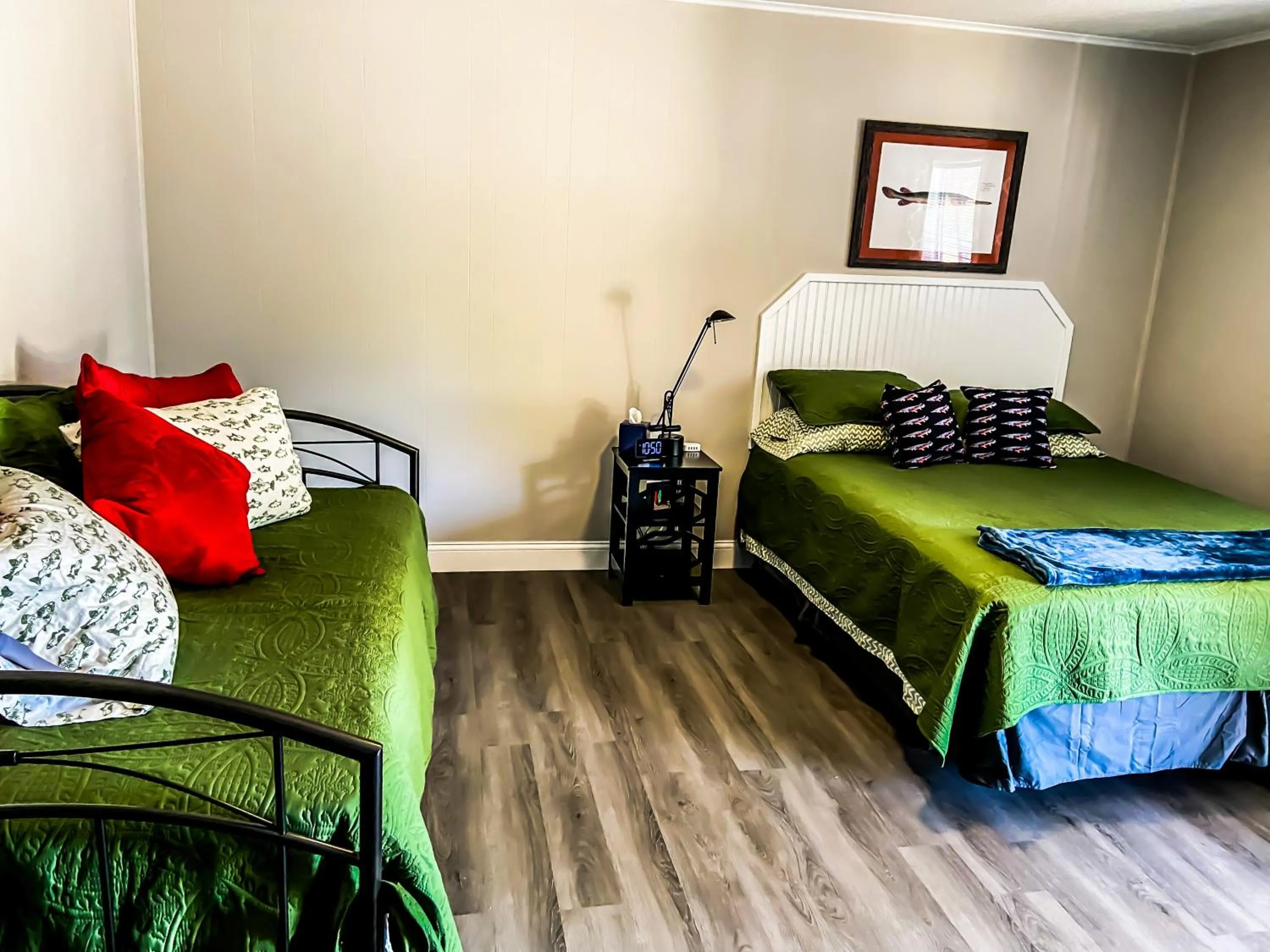 Bed in Reel Inn and Lodge