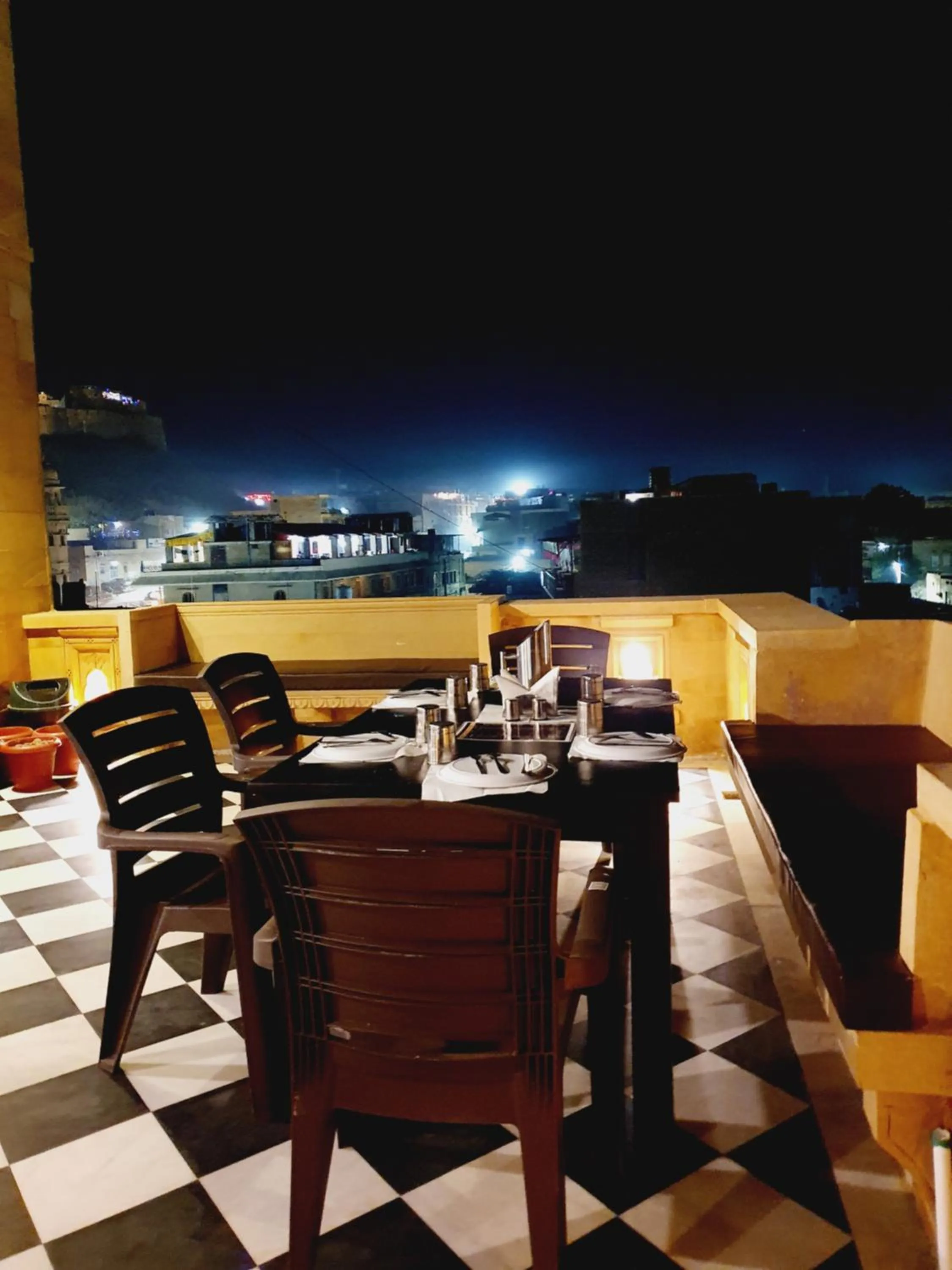 Dining area in Hotel Vasshifa Palace