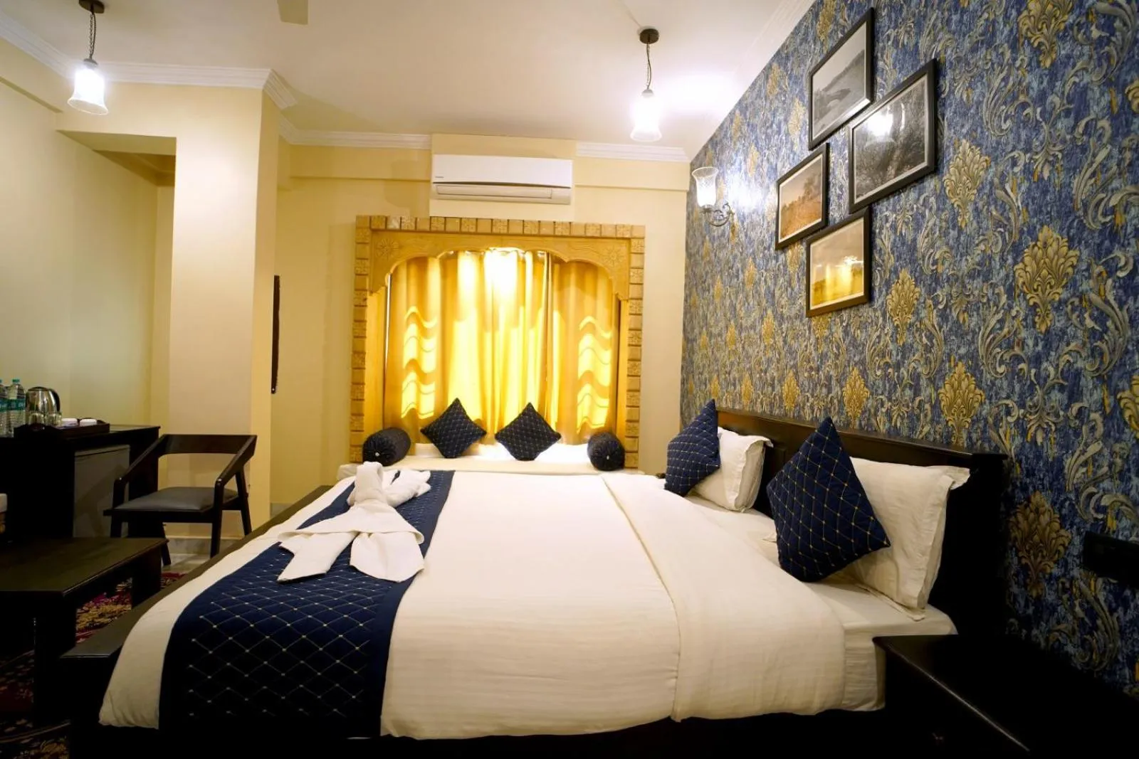 Bed in Hotel Vasshifa Palace