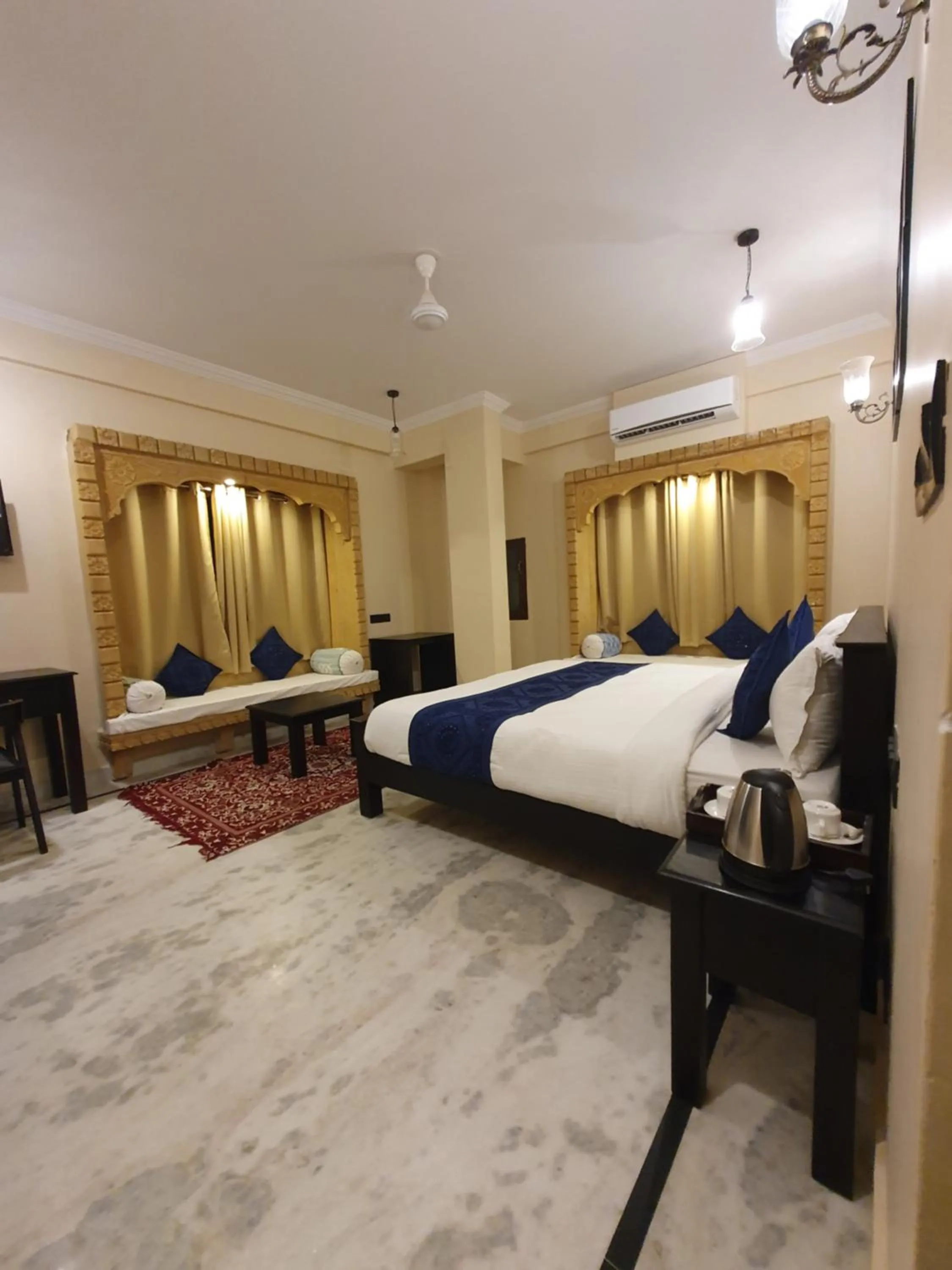 Photo of the whole room, Bed in Hotel Vasshifa Palace
