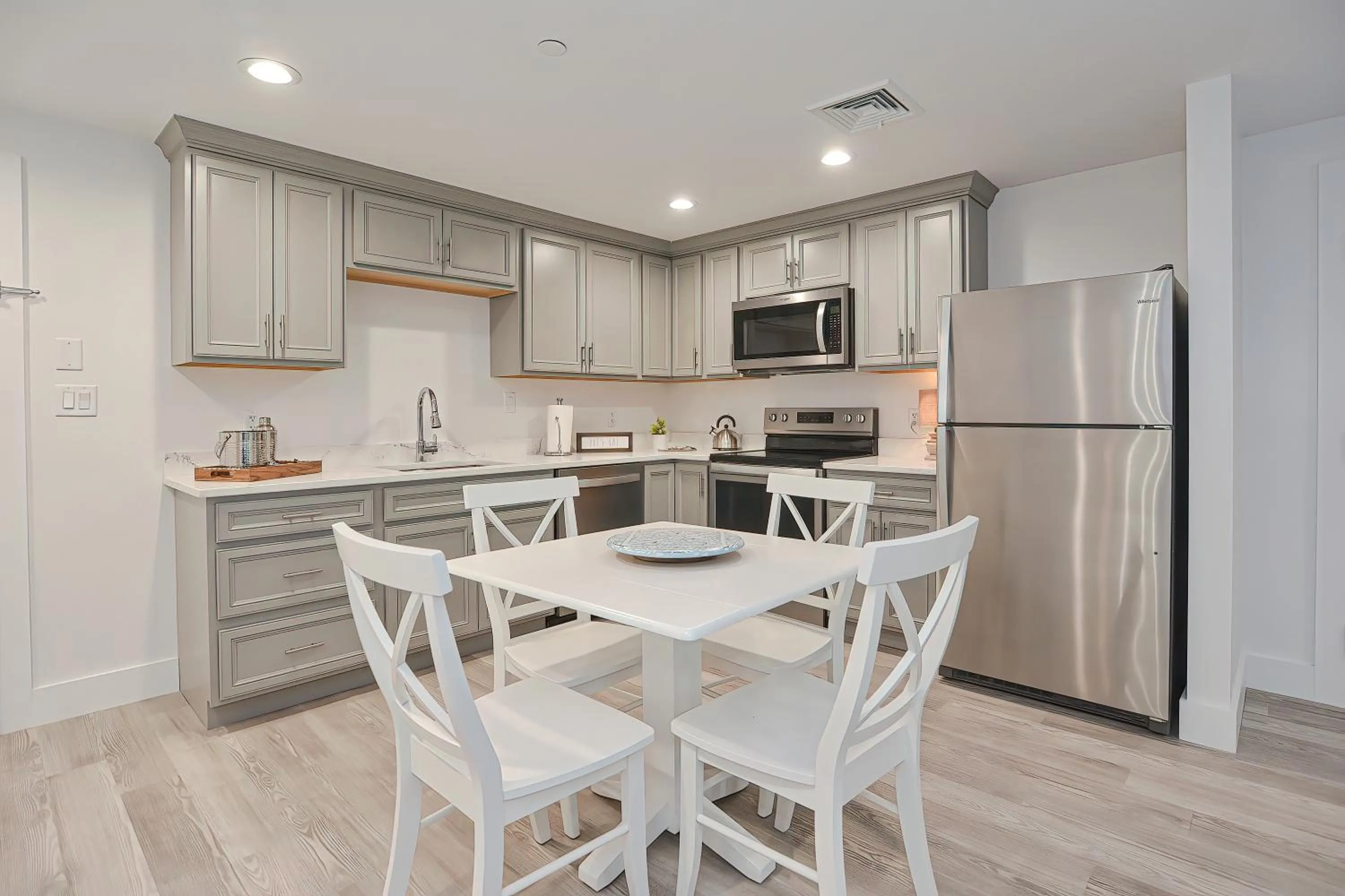 Harbourtown Suites on Plymouth Harbor