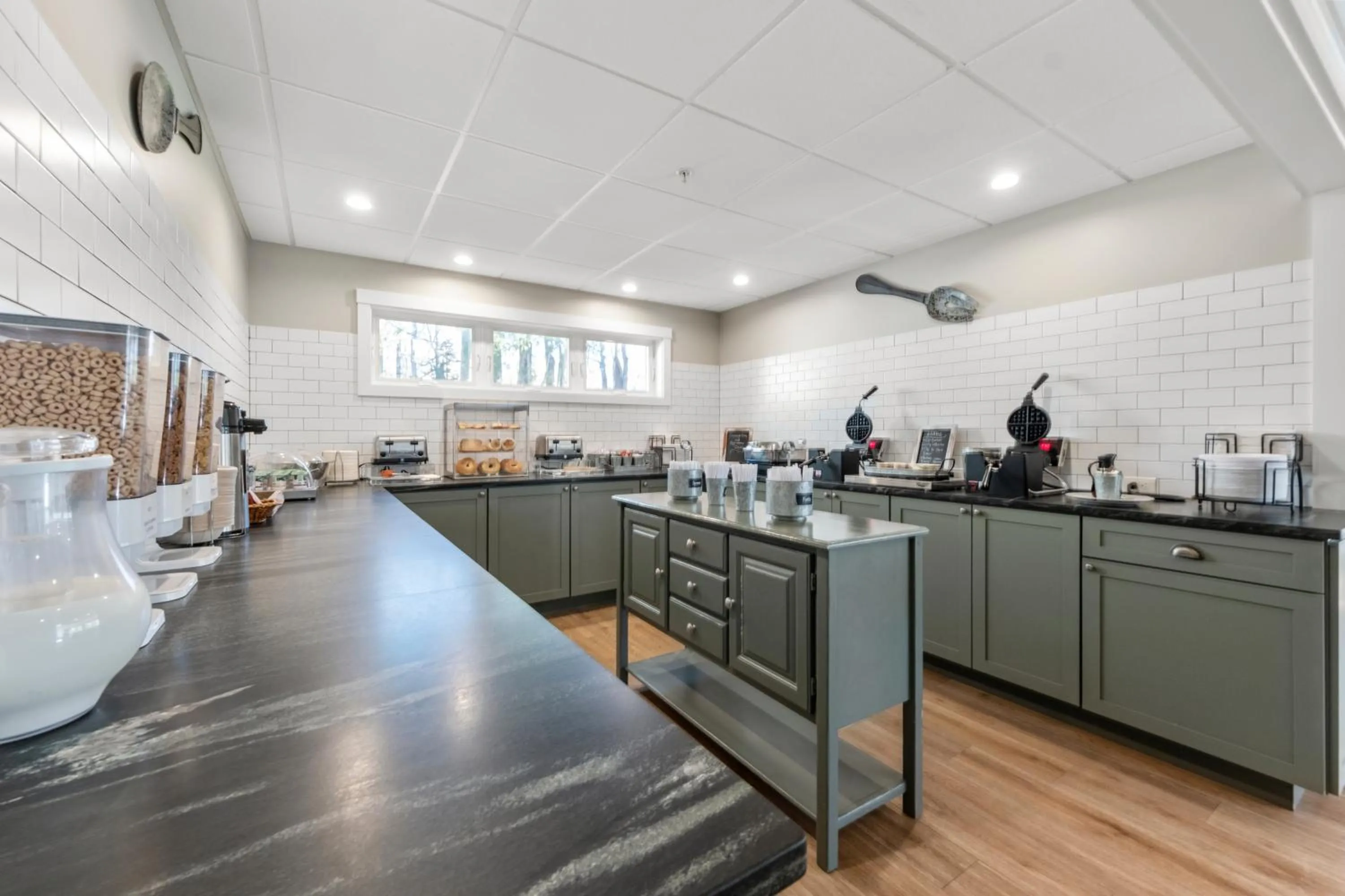 Continental breakfast in Country Inn at Camden Rockport