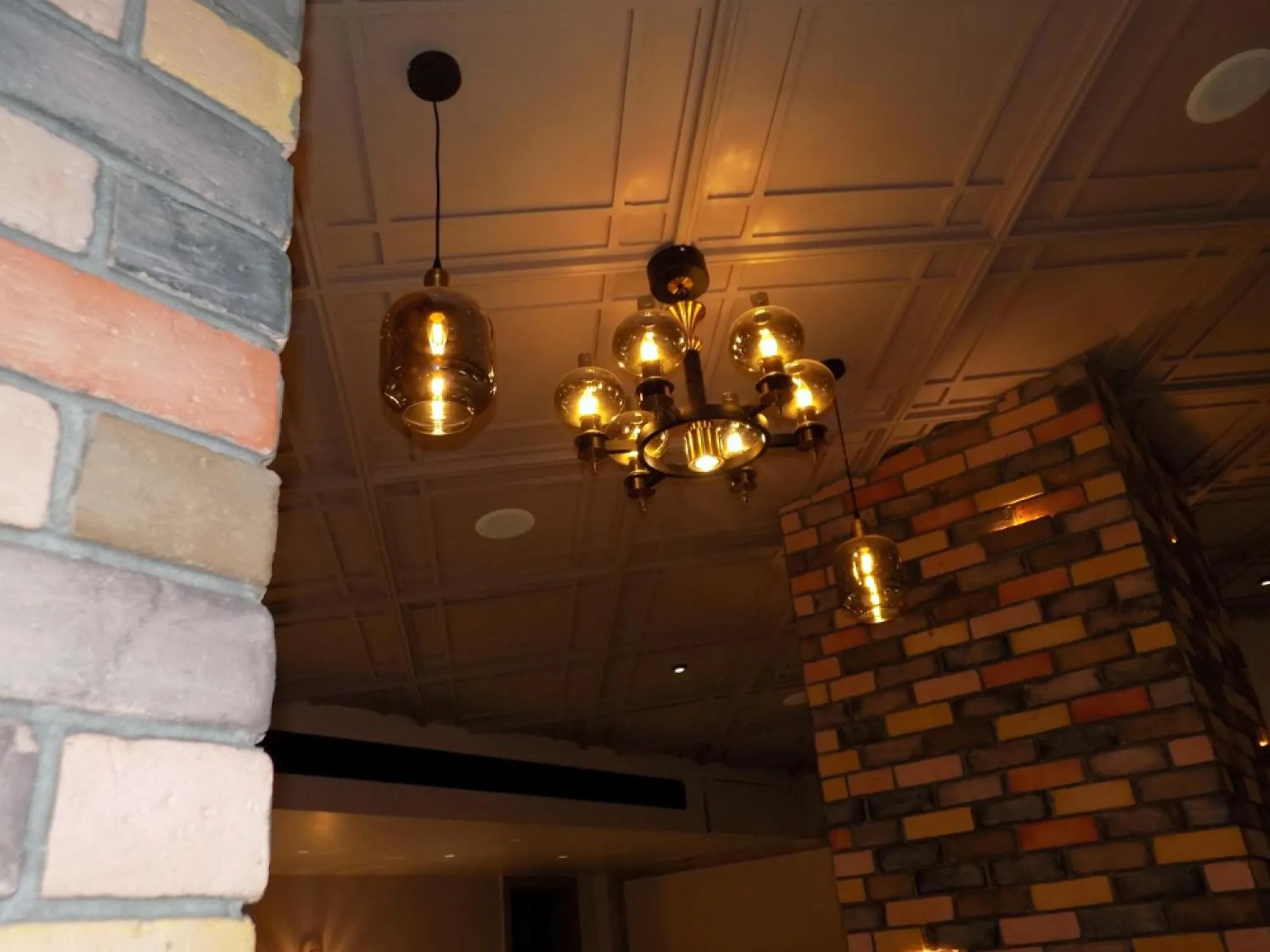 Restaurant/places to eat in Hotel BMD The Grand