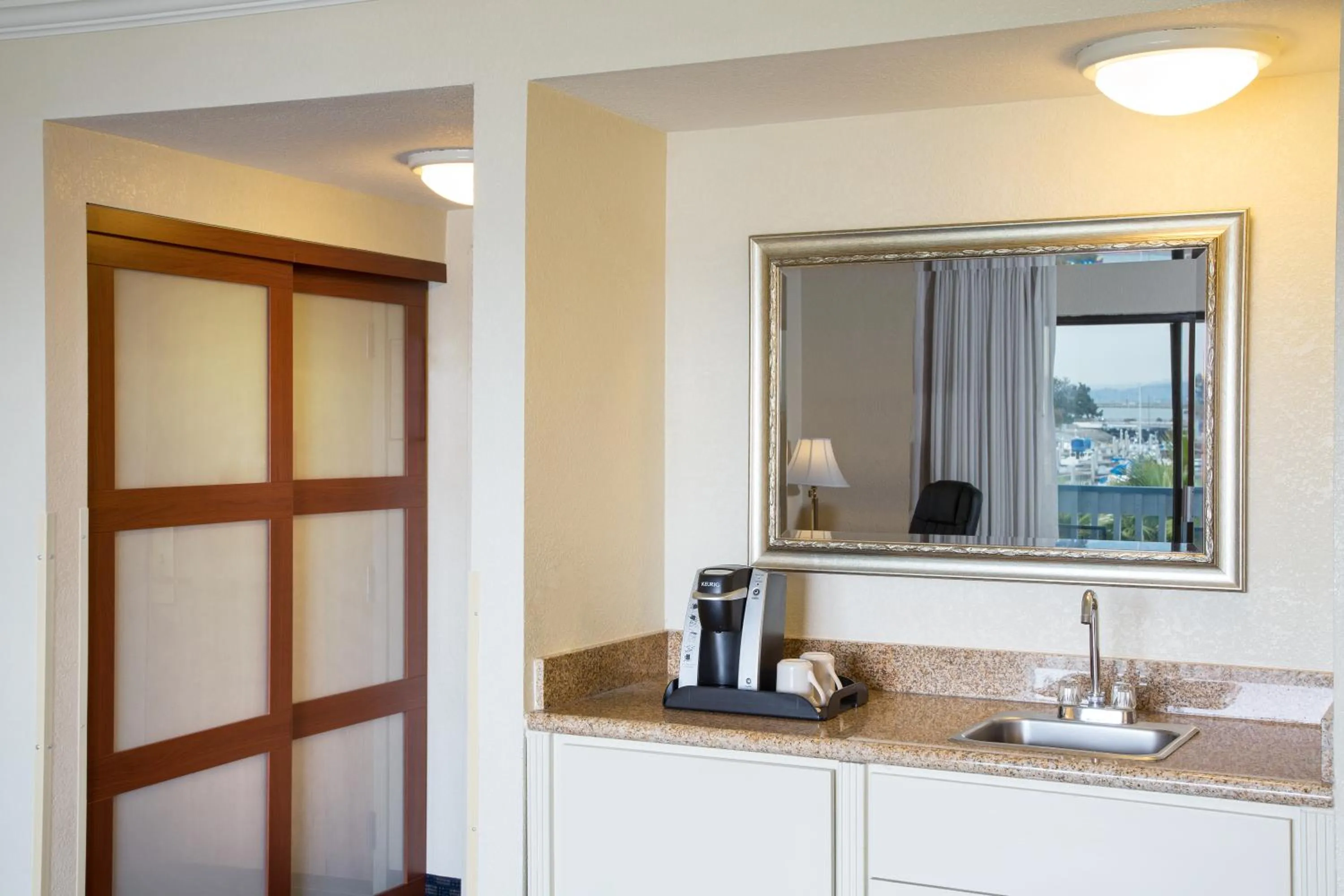 The Marina Inn on San Francisco Bay