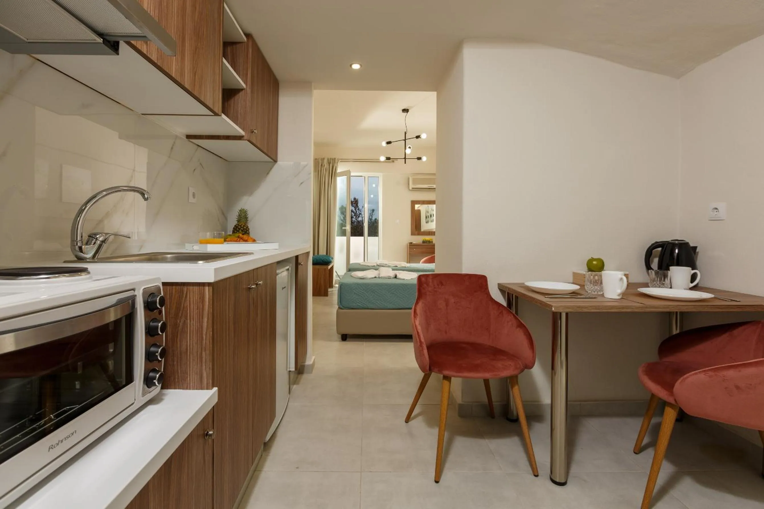 Coffee/tea facilities in Asterion Luxury Studios Airport