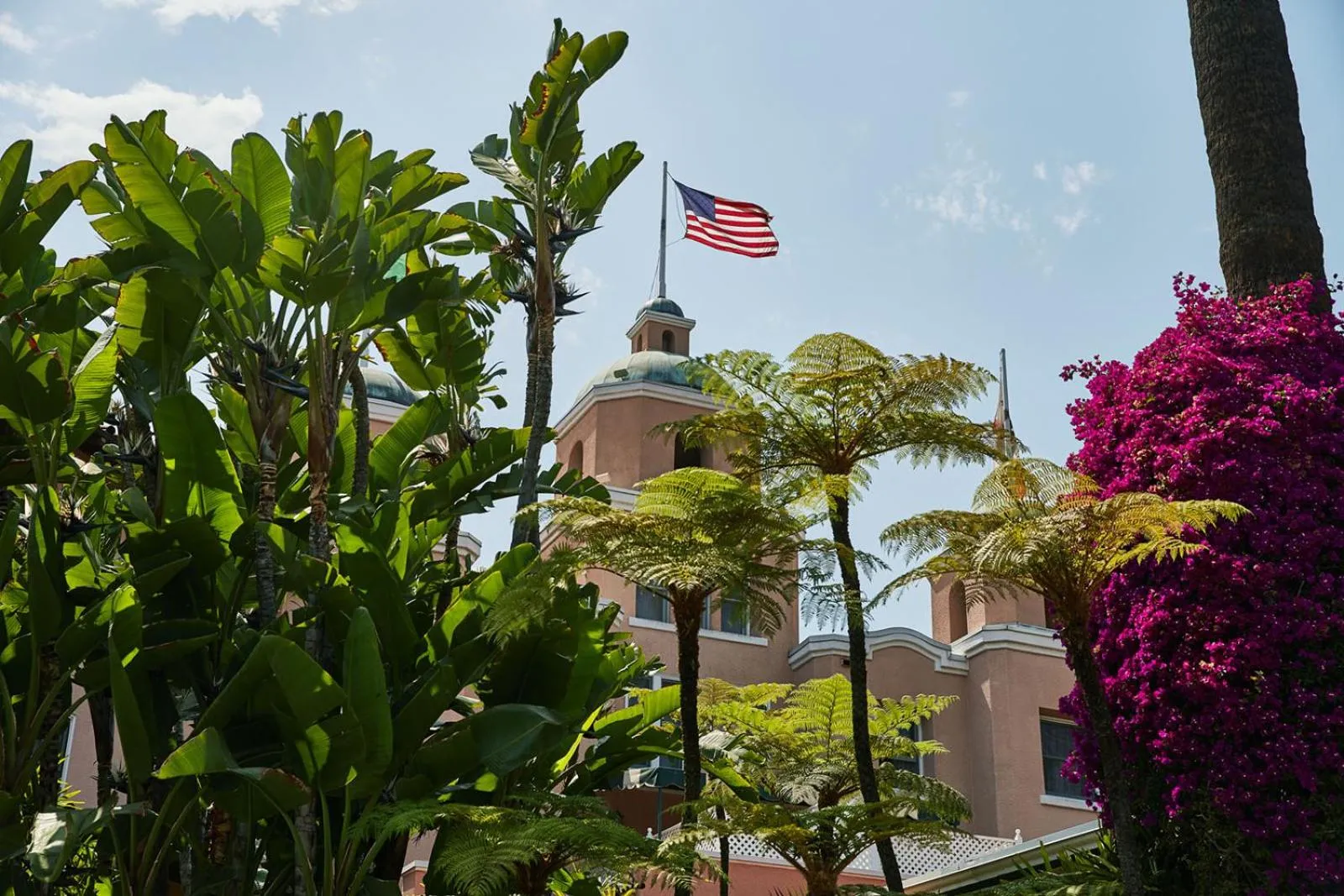 Property building in The Beverly Hills Hotel - Dorchester Collection