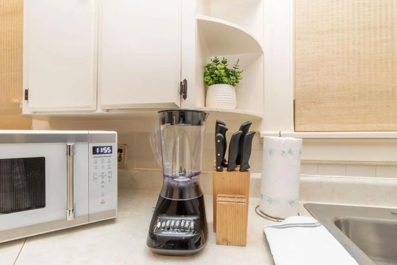 Near Fort Moore & Downtown - Our White House