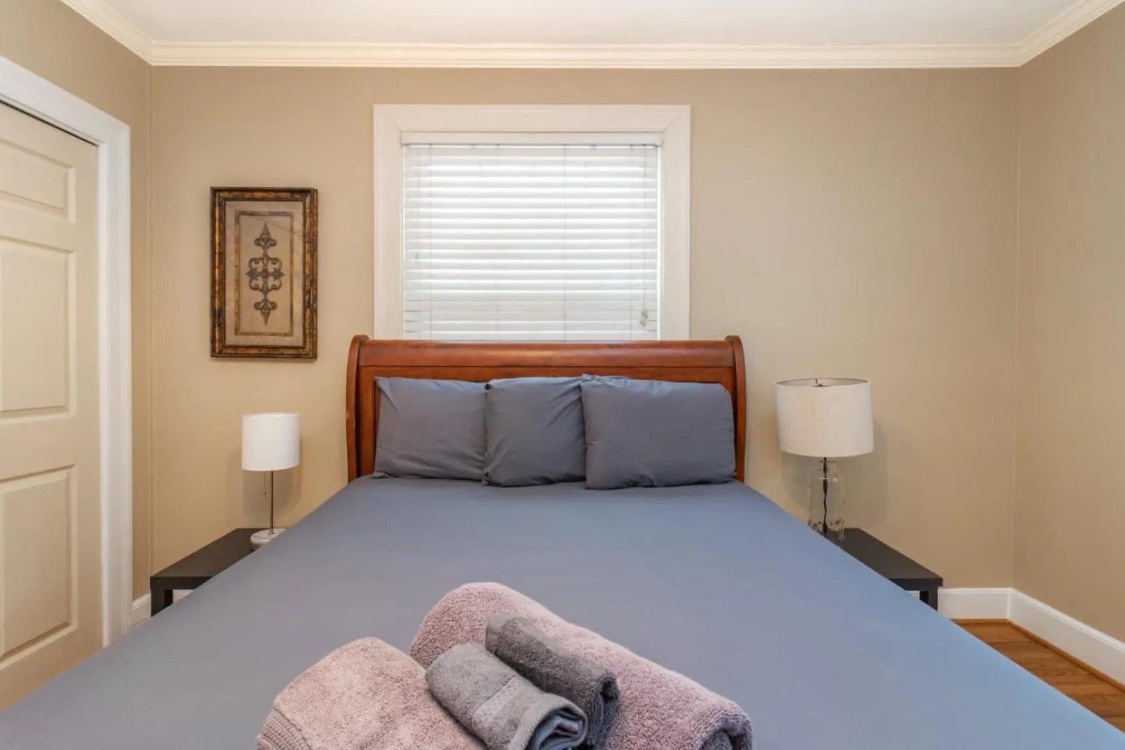 Bed in Near Fort Moore & Downtown - Our White House