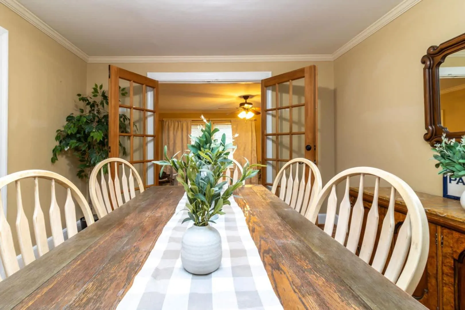 Near Fort Moore & Downtown - Our White House