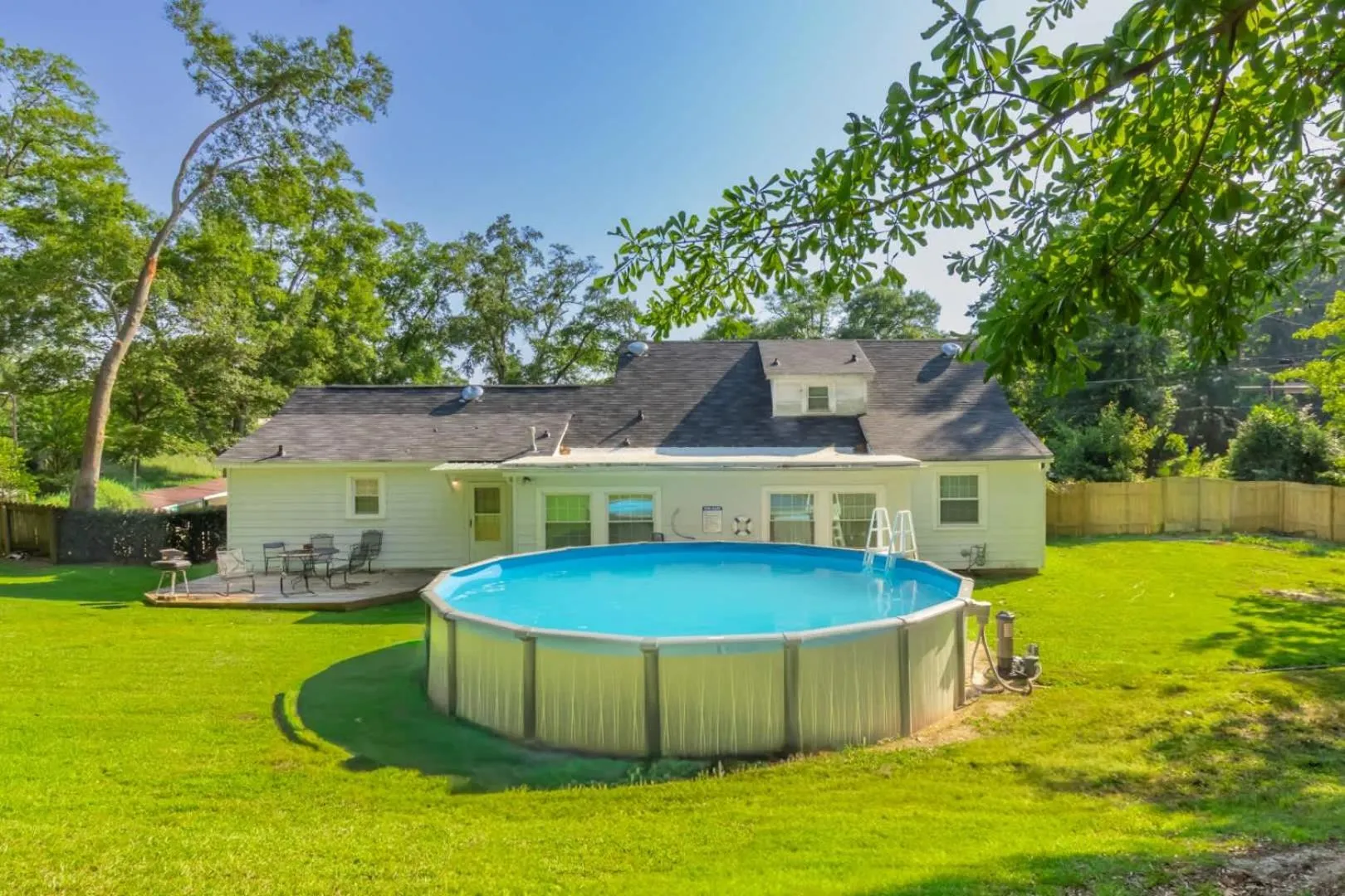 Near Fort Moore & Downtown - Our White House