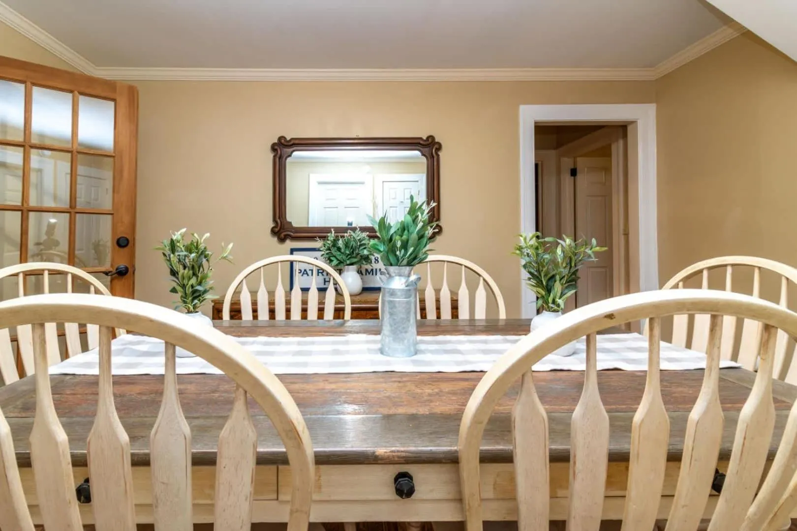 Near Fort Moore & Downtown - Our White House