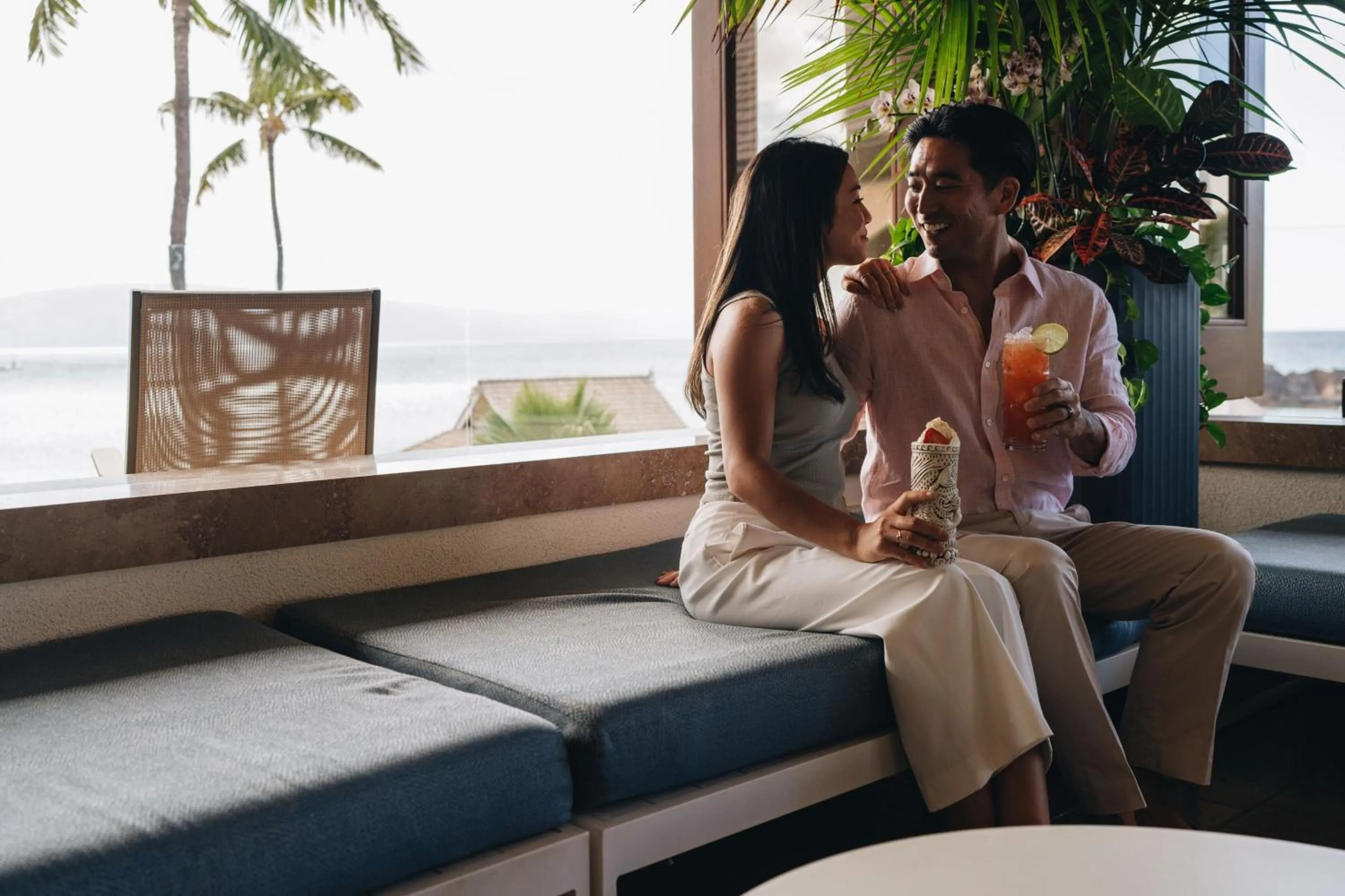 Lounge or bar in Sheraton Maui Resort & Spa