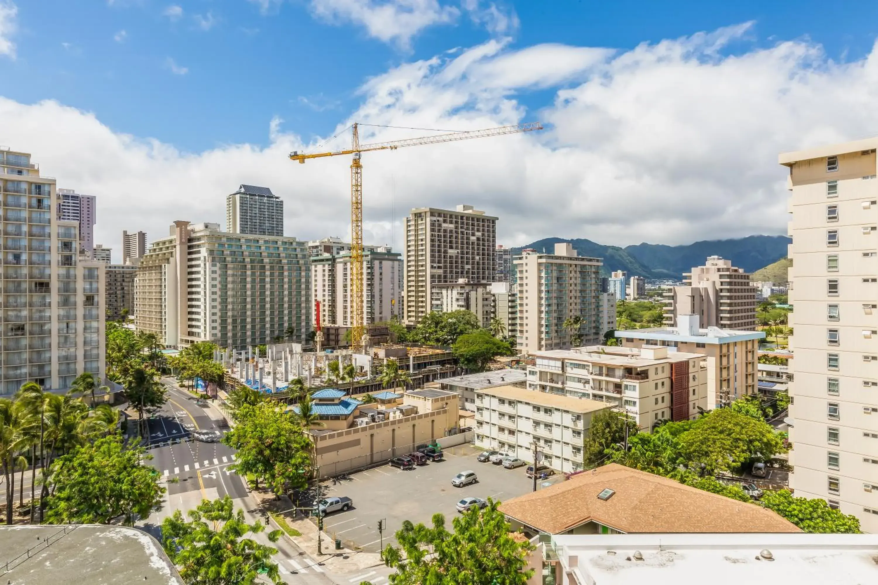 1 Bedroom Suite City/Mountain View with Kitchenette in Castle Bamboo Waikīkī Hotel 1 Bedroom Suite City/Mountain View with Kitchenette in Castle Bamboo Waikīkī Hotel