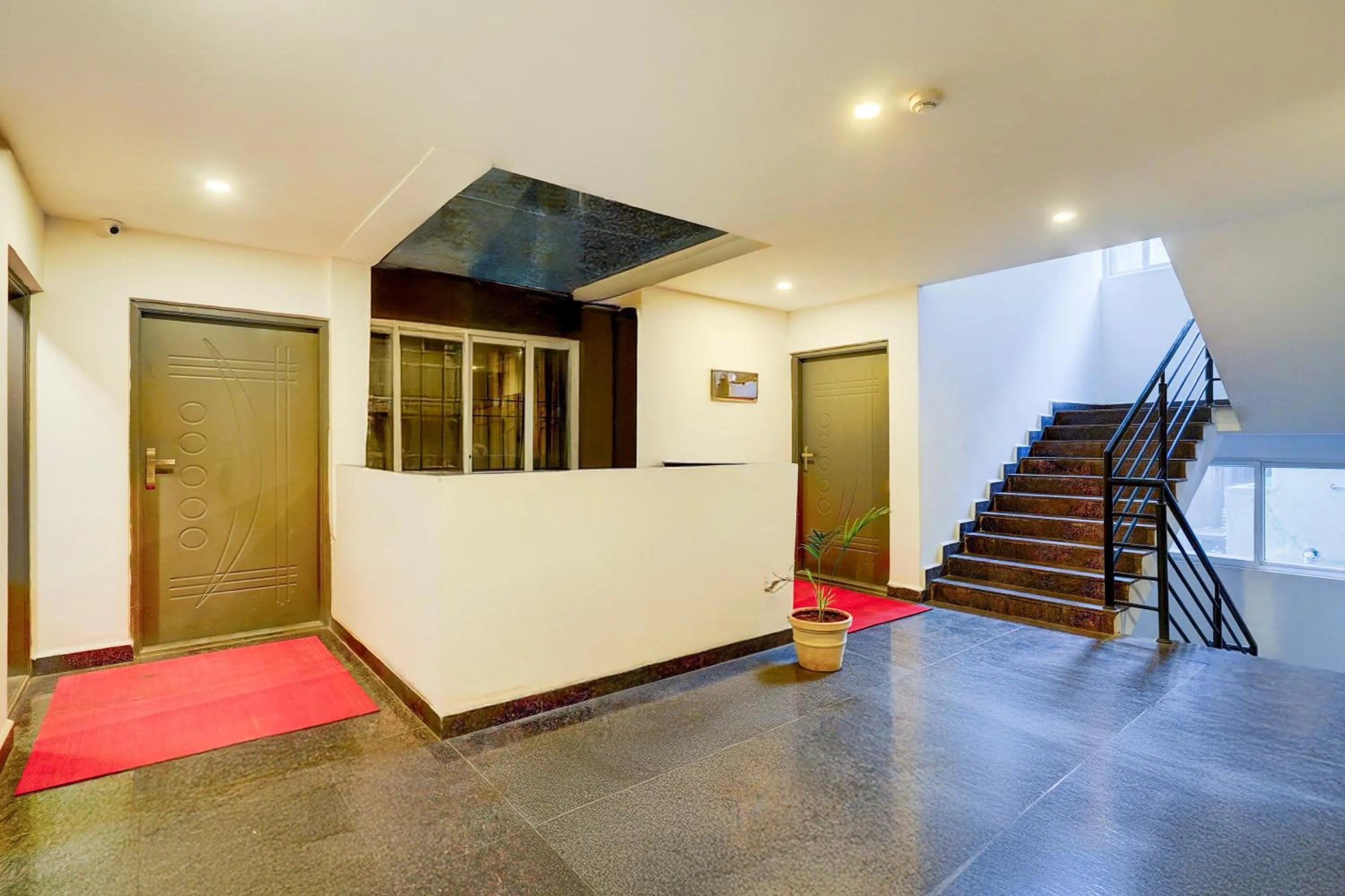 Lobby or reception in Super Townhouse HAL Indiranagar Extension