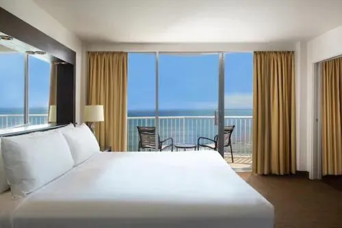 Bed in Park Shore Waikiki