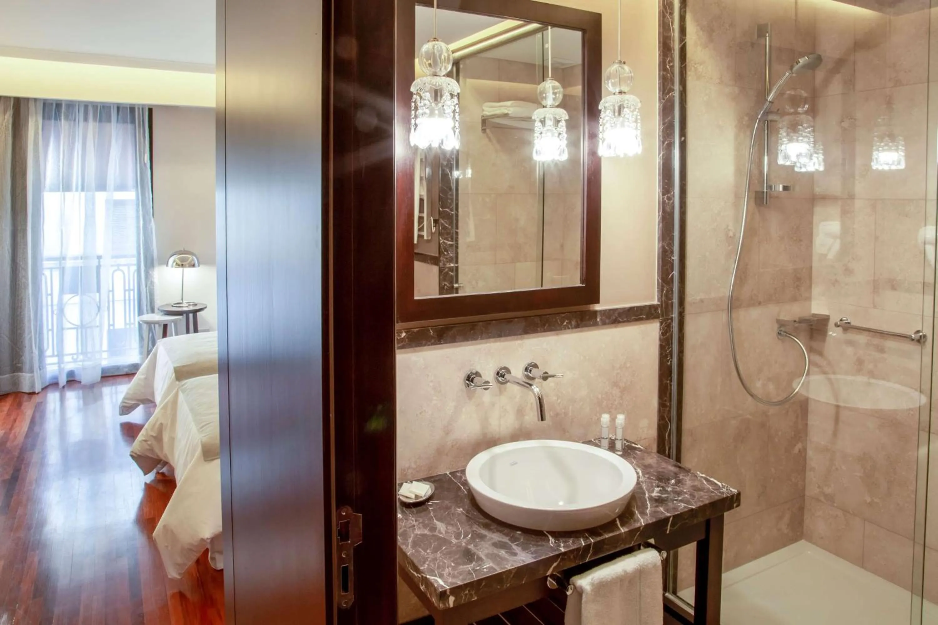 Bathroom in Esplendor by Wyndham Buenos Aires Tango