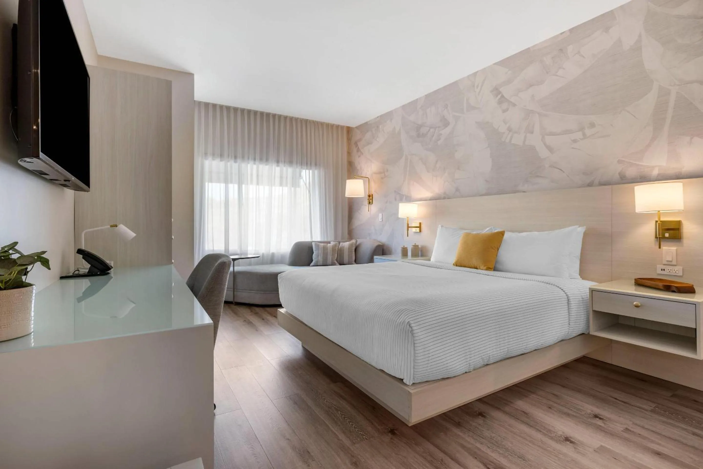 Bedroom, Bed in Cambria Hotel Calabasas - Malibu