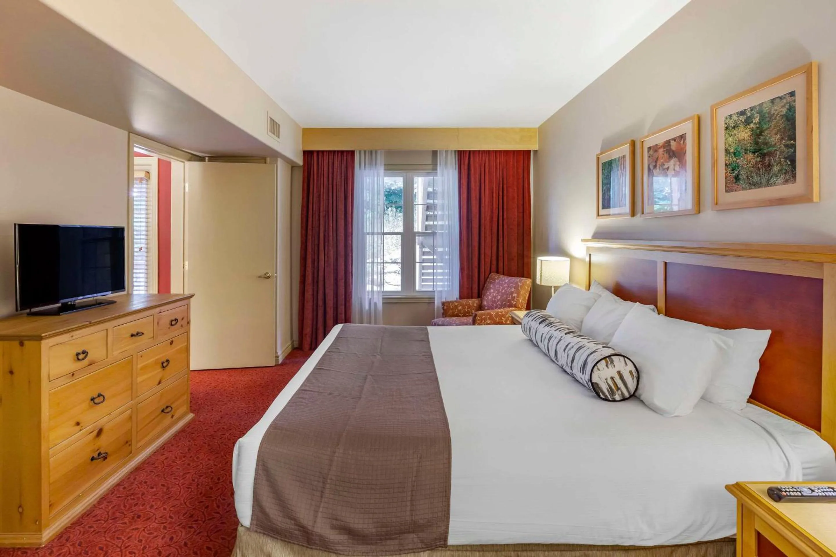 Bedroom, Bed in Carriage Hills Resort