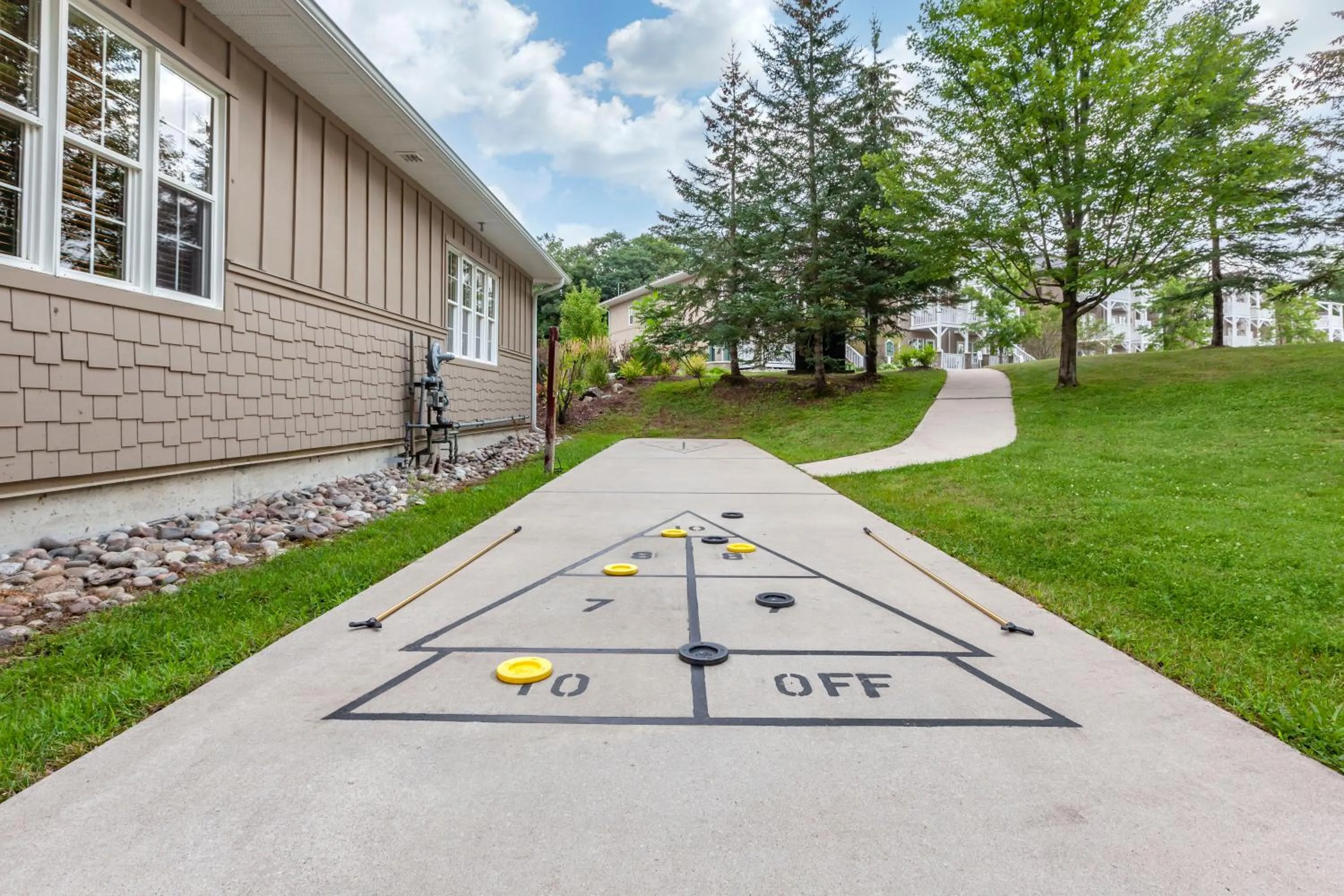 Activities in Carriage Hills Resort