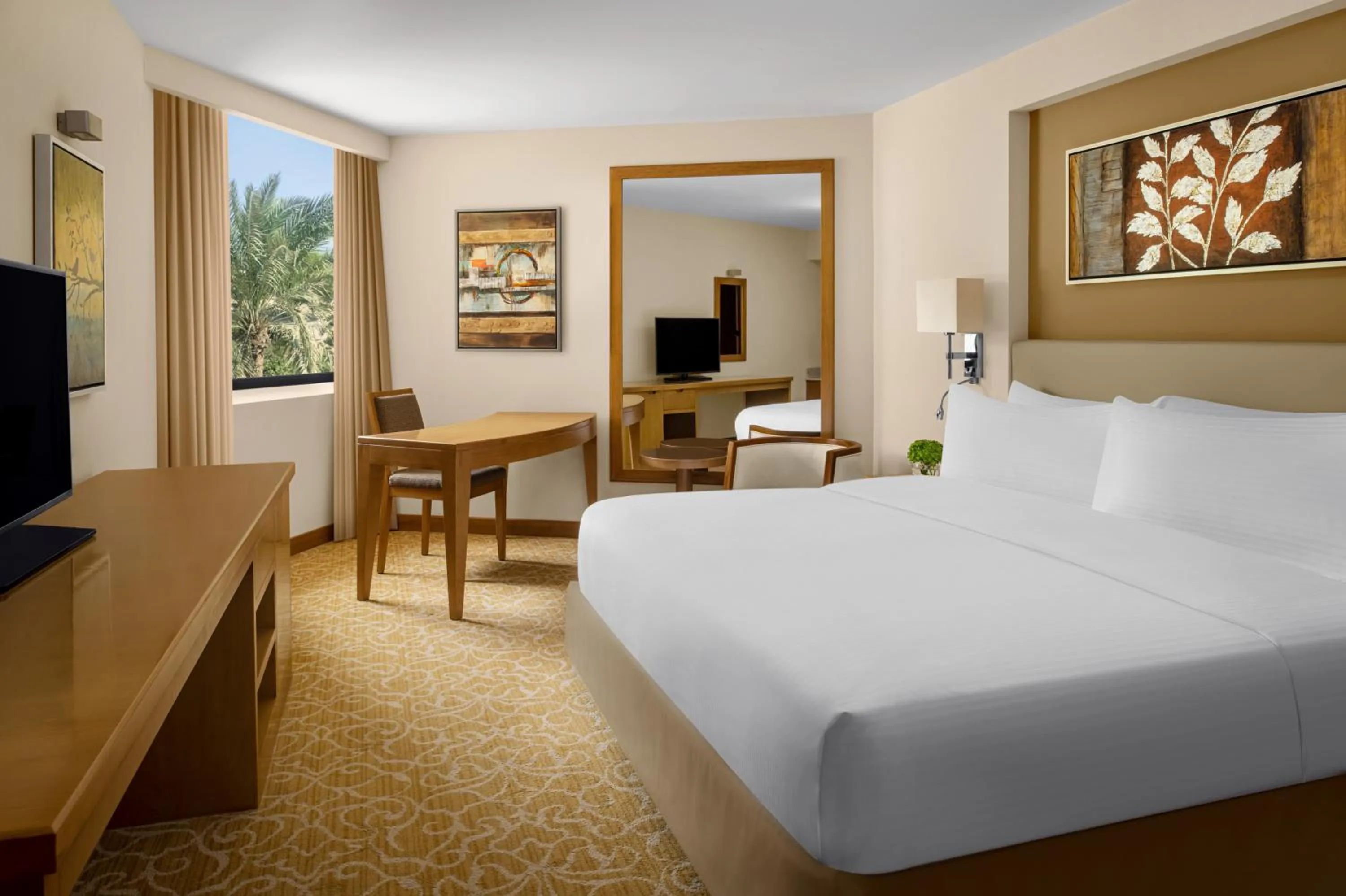 Bedroom, Bed in InterContinental Al Jubail Resort