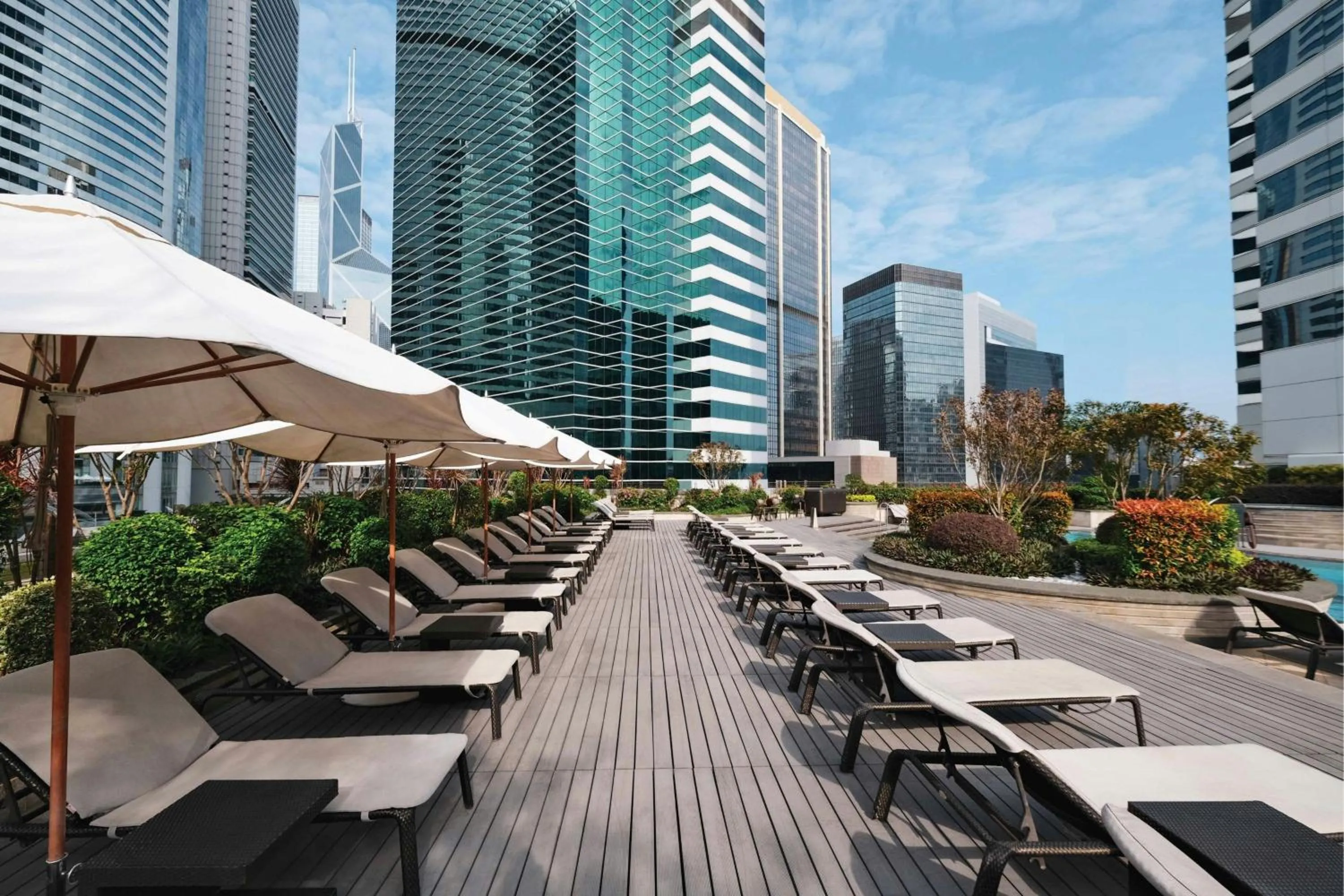 Swimming pool in JW Marriott Hotel Hong Kong