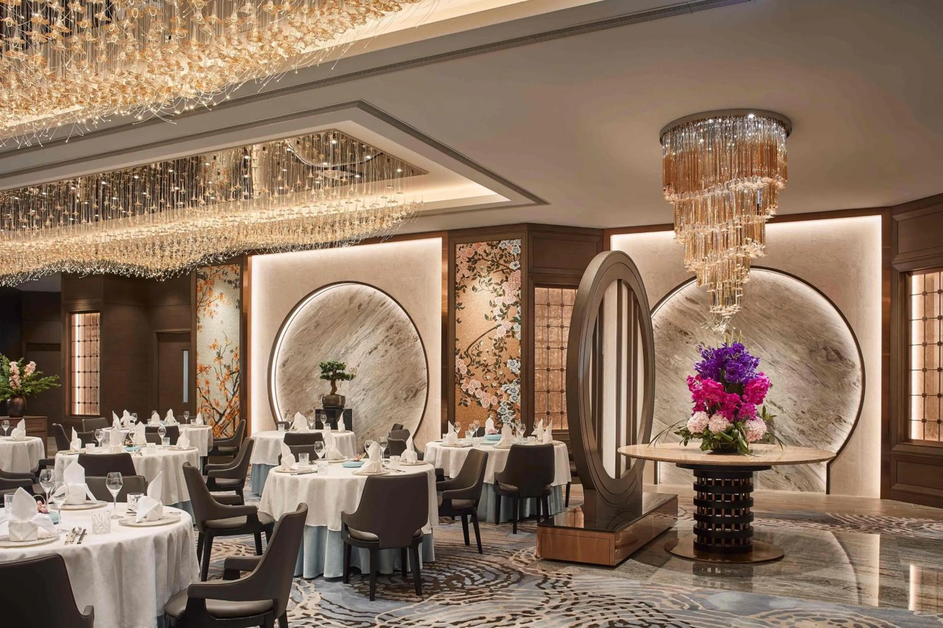 Restaurant/places to eat in JW Marriott Hotel Hong Kong