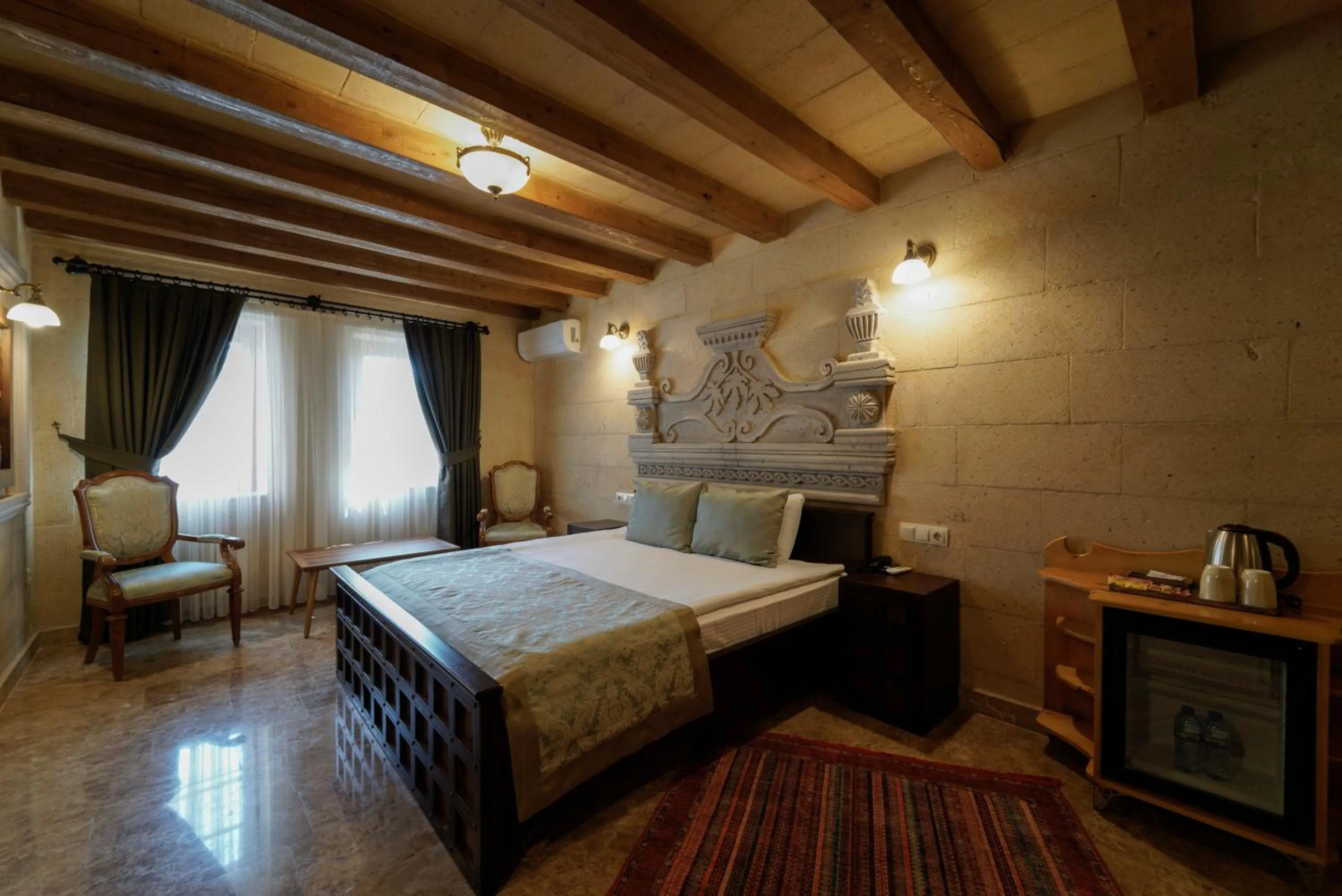 Coffee/tea facilities, Bed in Cratus Stone Palace