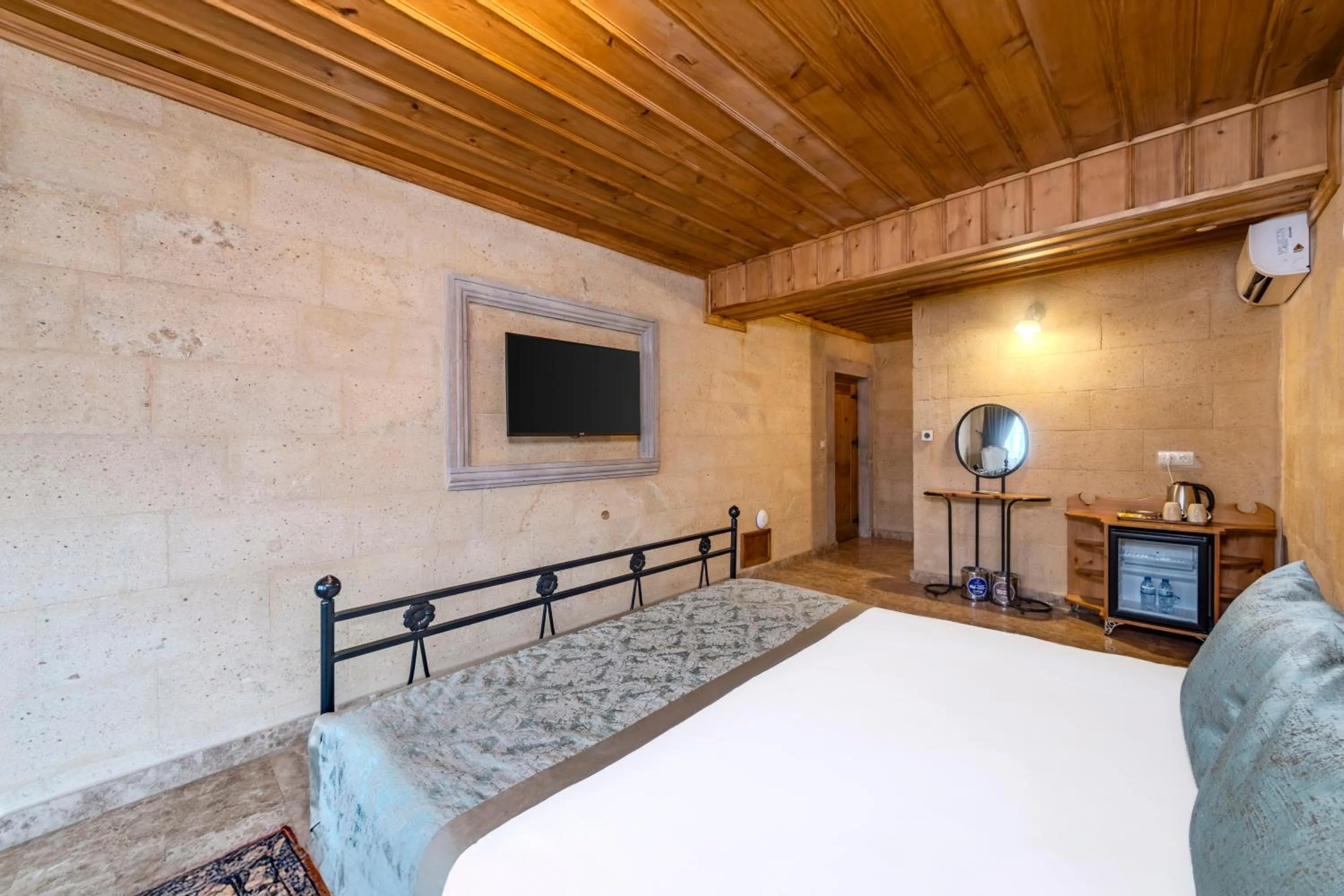 Bed in Cratus Stone Palace