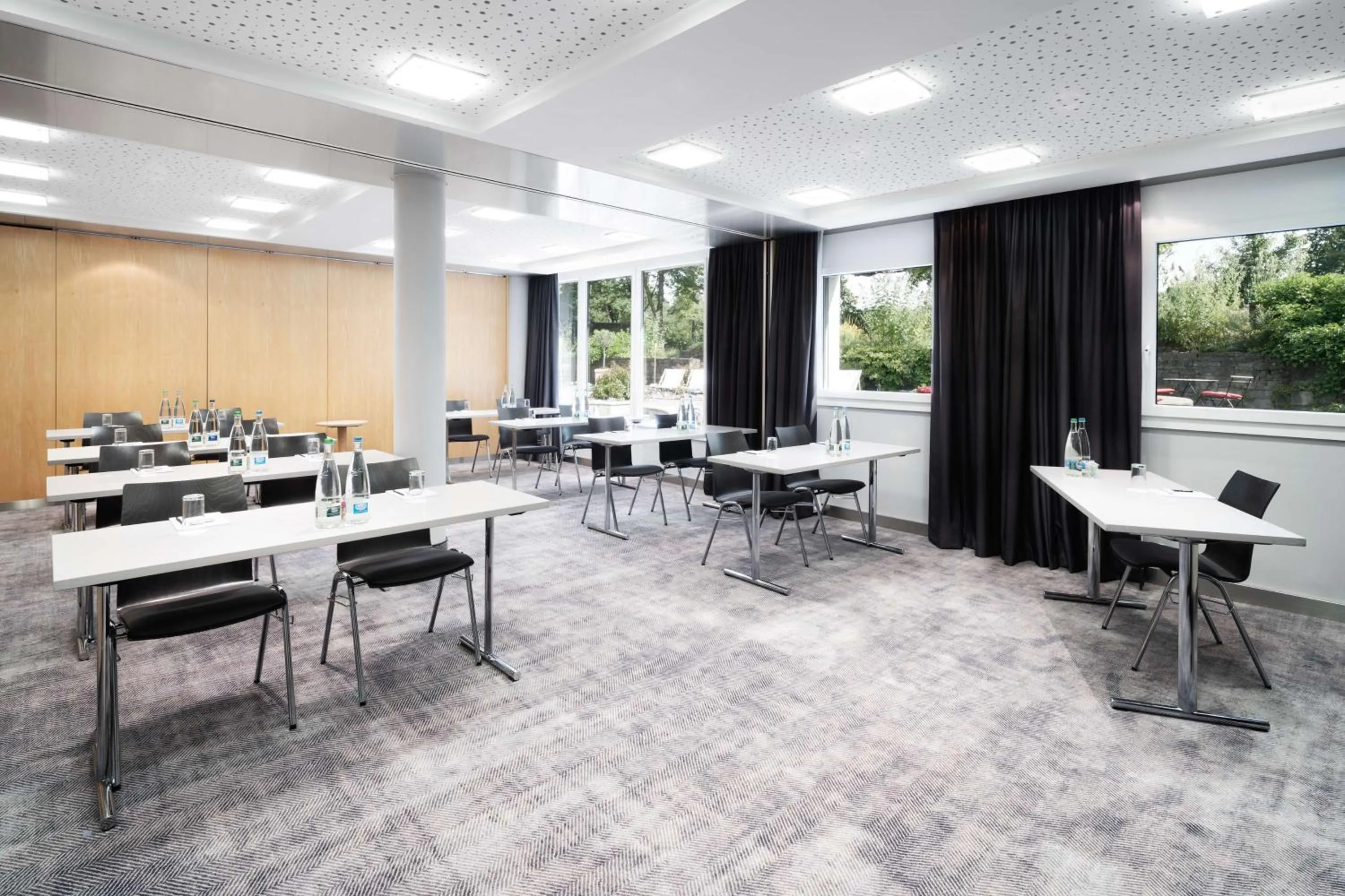 Meeting/conference room in Radisson Hotel Zurich Airport