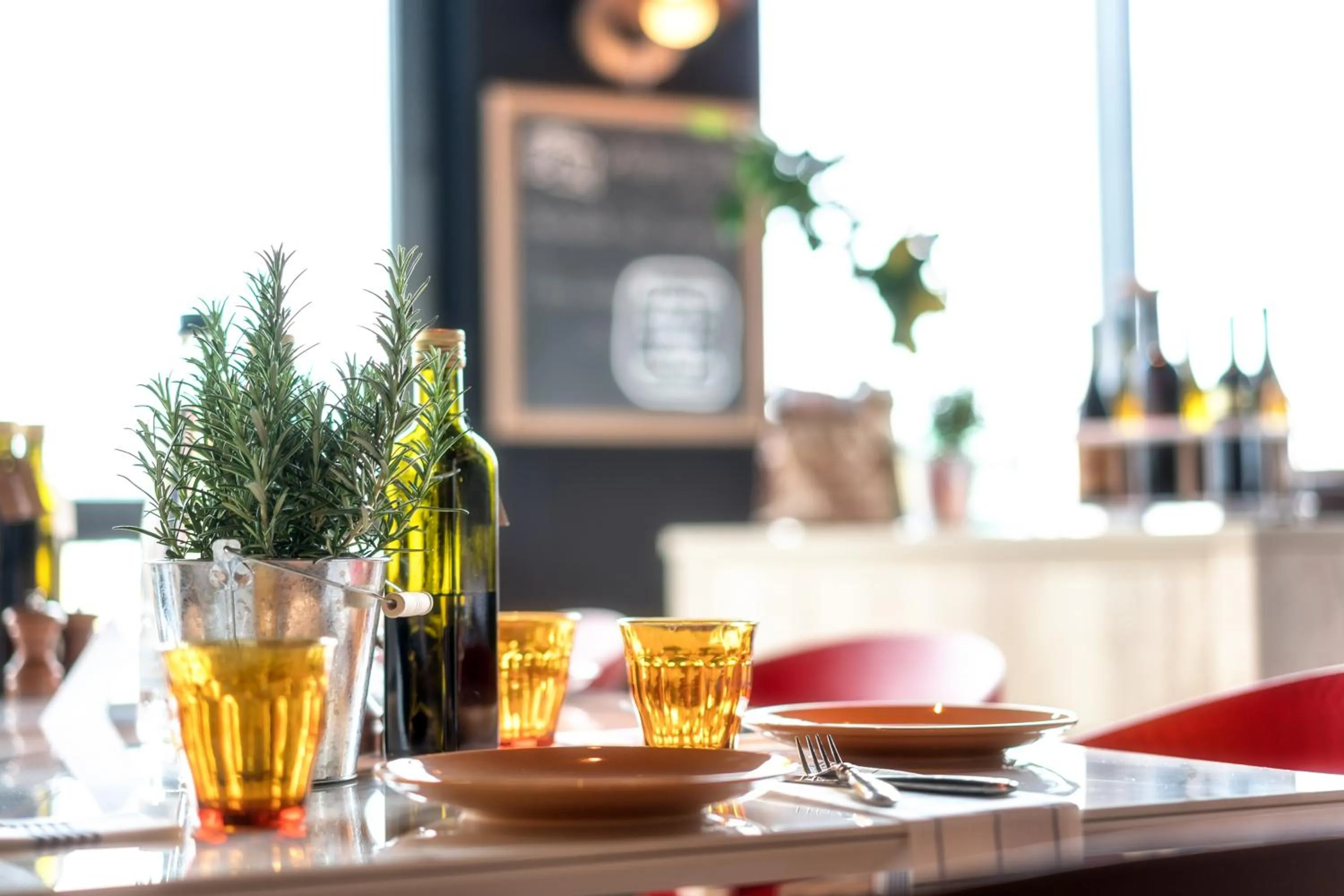 Restaurant/places to eat in Radisson Hotel Zurich Airport