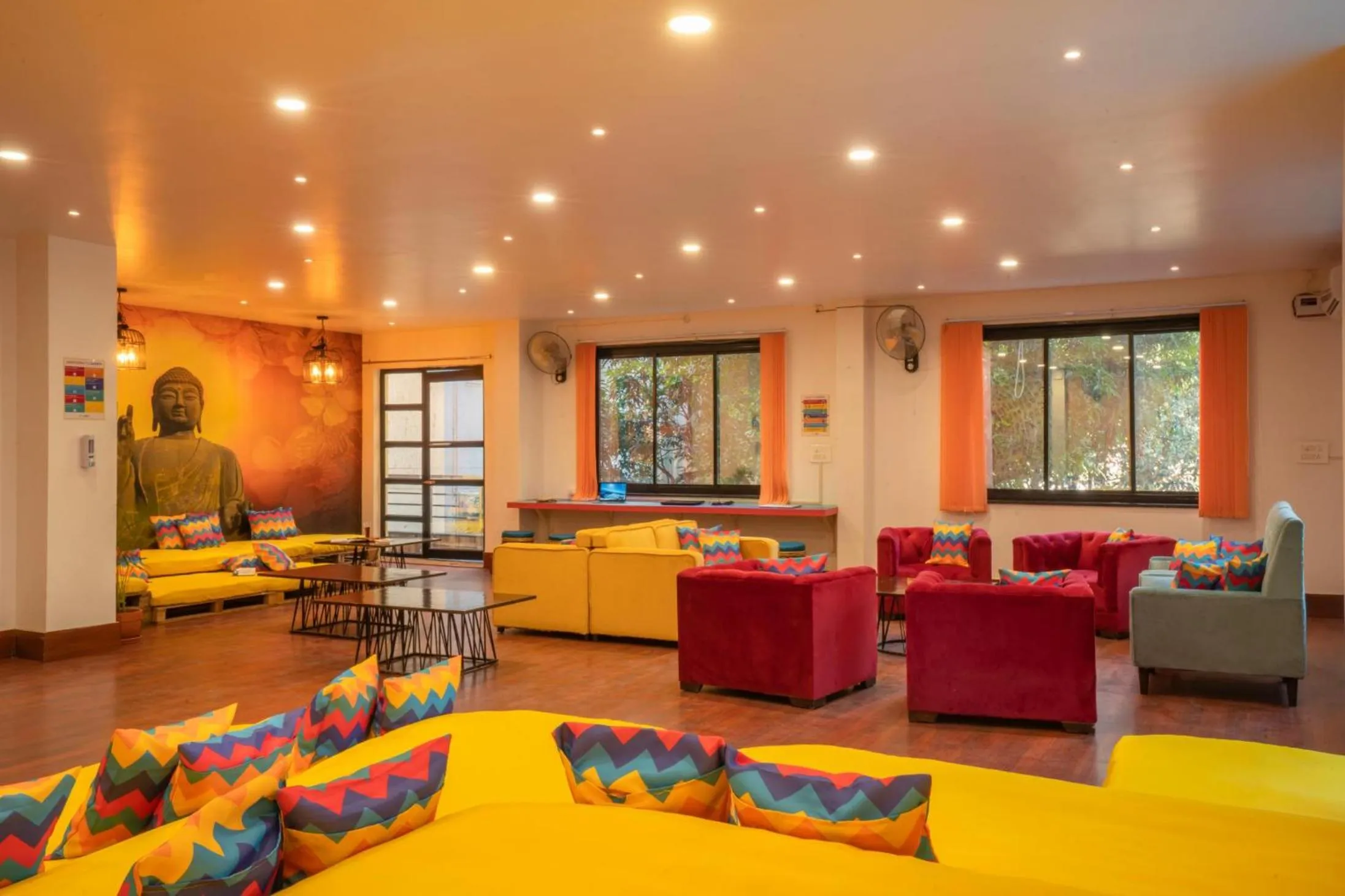 Lobby or reception in goSTOPS Rishikesh, Lakshman Jhula