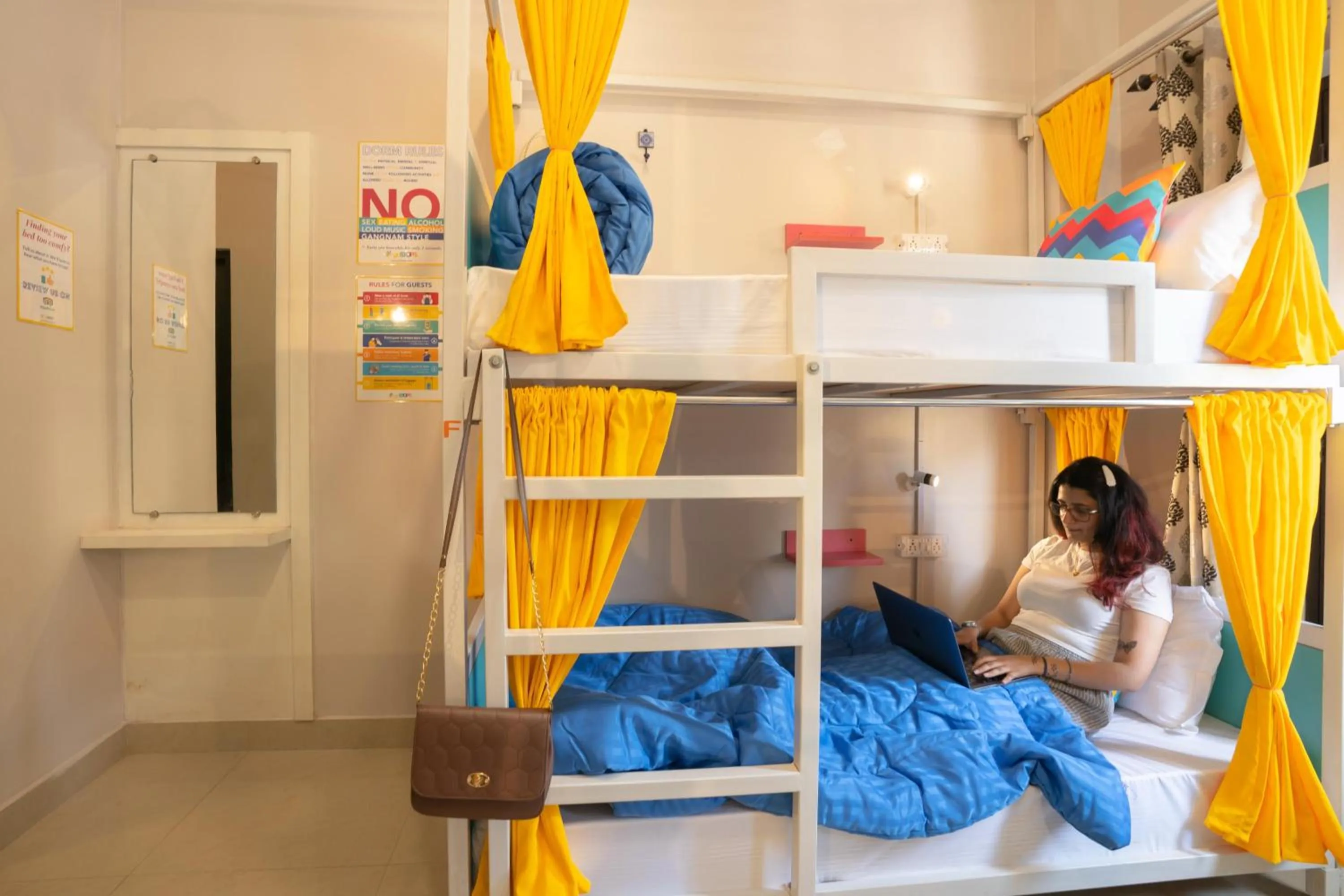 Bed in goSTOPS Rishikesh, Lakshman Jhula