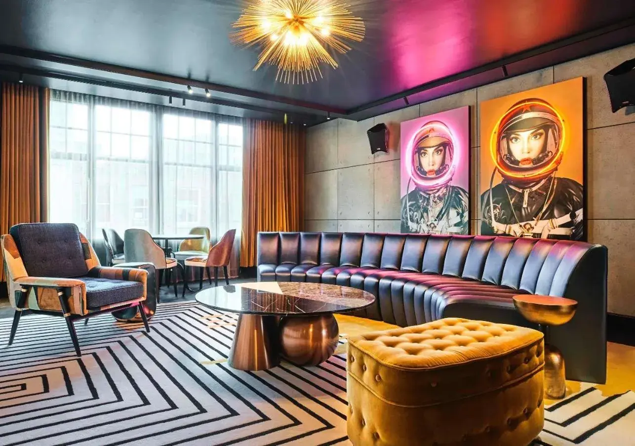 Two-Bedroom Deluxe Apartment in Chateau Denmark London Two-Bedroom Deluxe Apartment in Chateau Denmark London