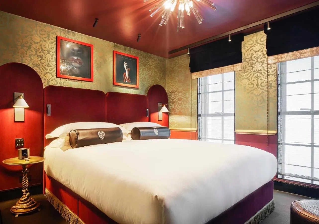 Bed in Chateau Denmark London