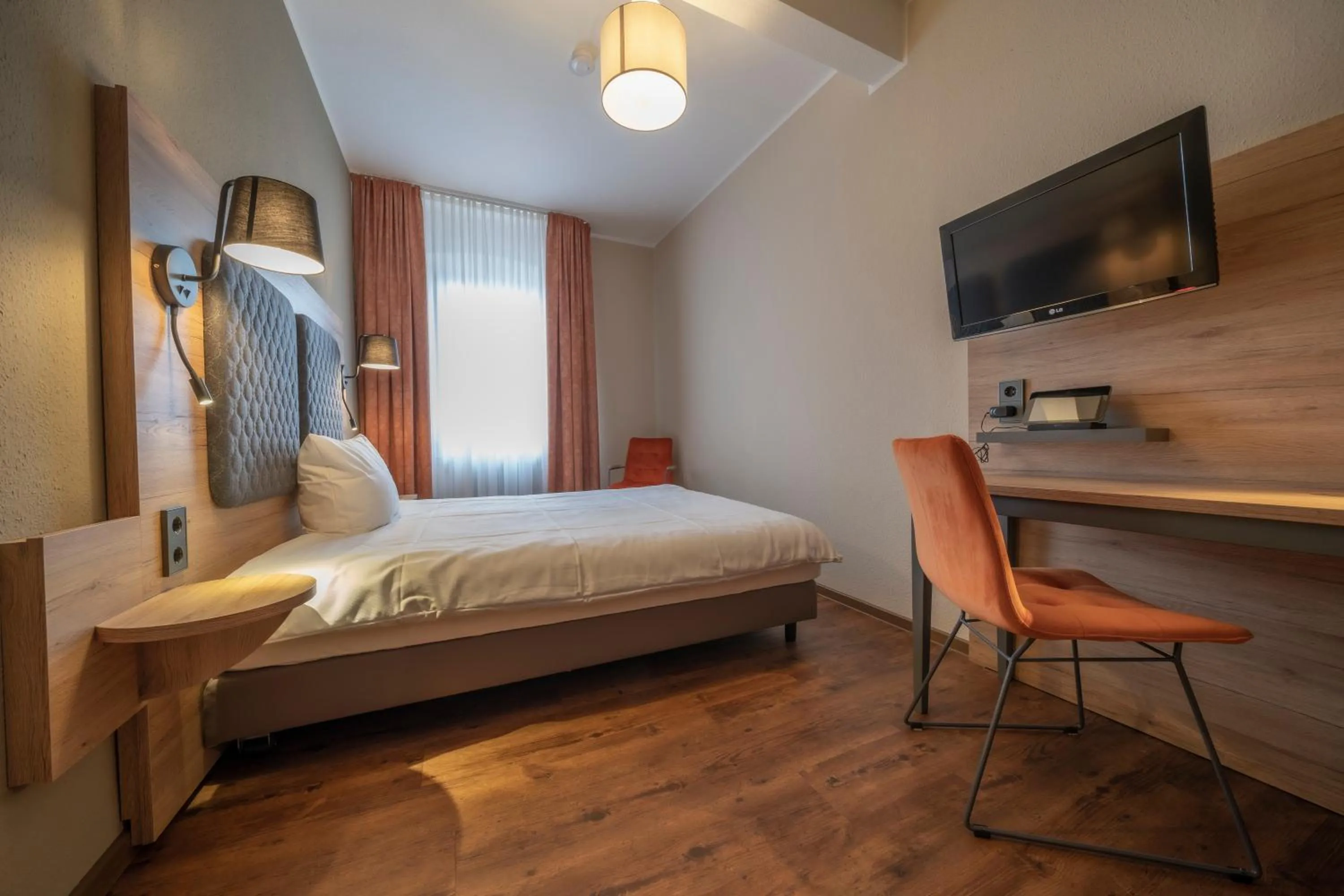 Photo of the whole room, Bed in Hotel Hirsch