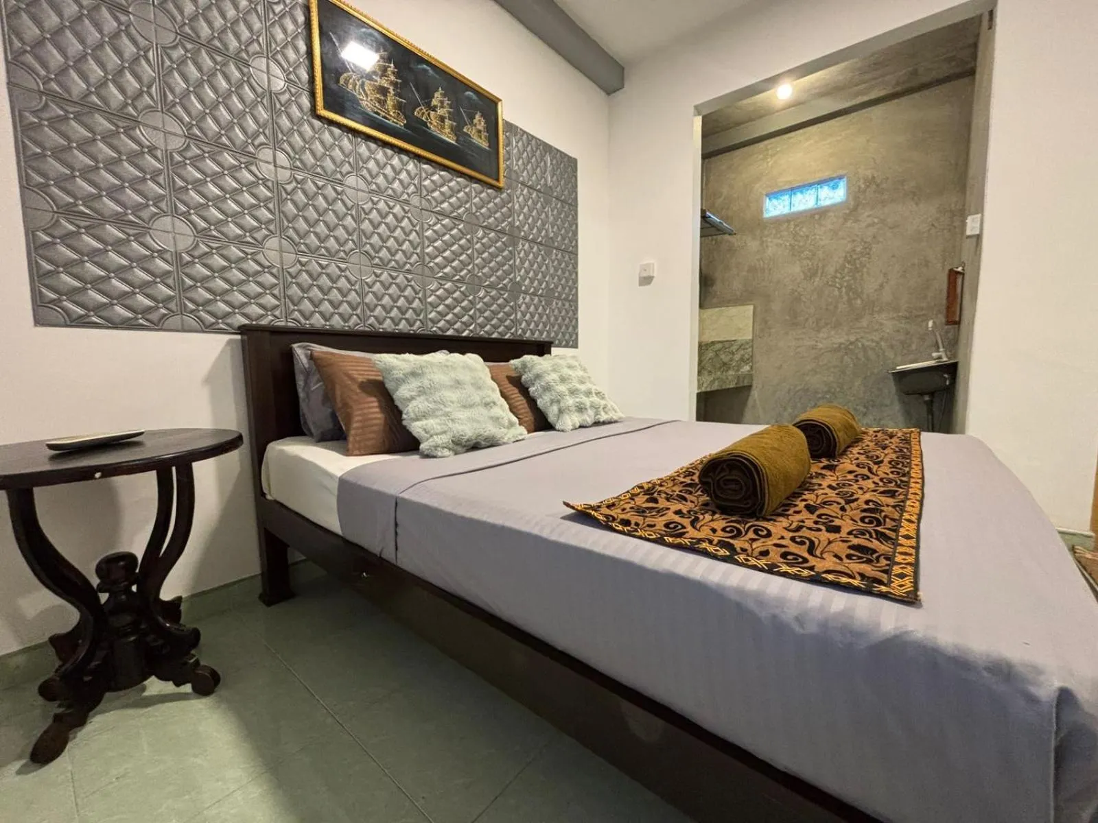 Bed in Kismet Rest Mirissa