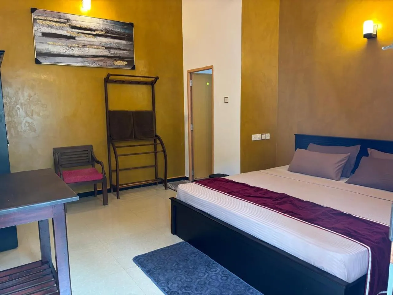 Bed in Kismet Rest Mirissa