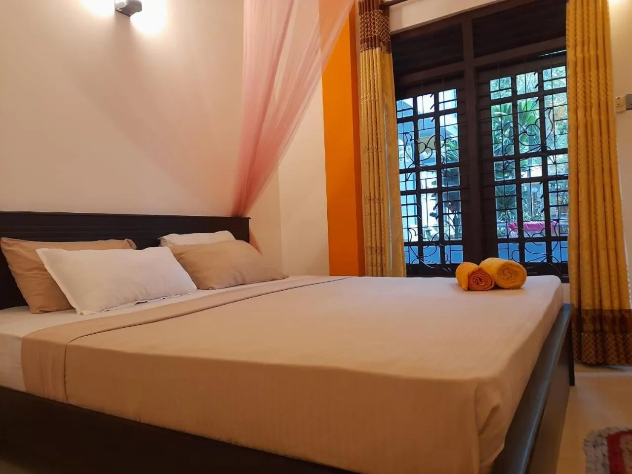 Bed in Kismet Rest Mirissa