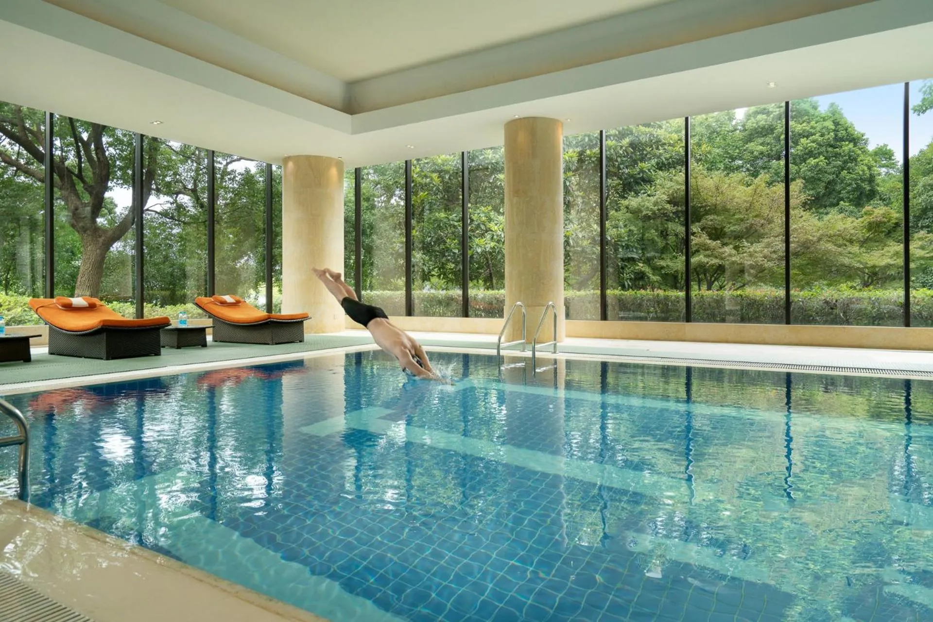 Swimming pool in Kempinski Hotel Suzhou