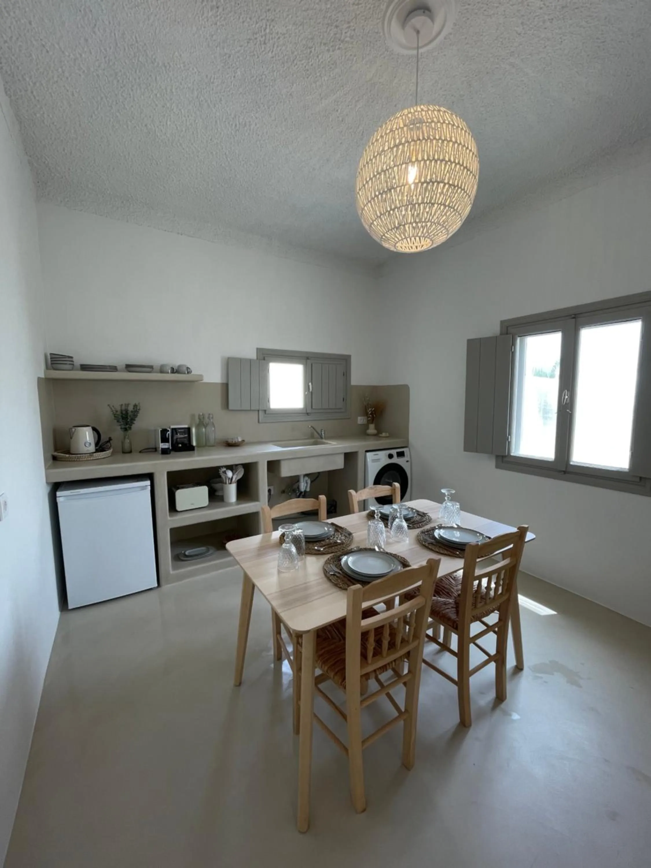 Mod Santorini Vegan Accommodation