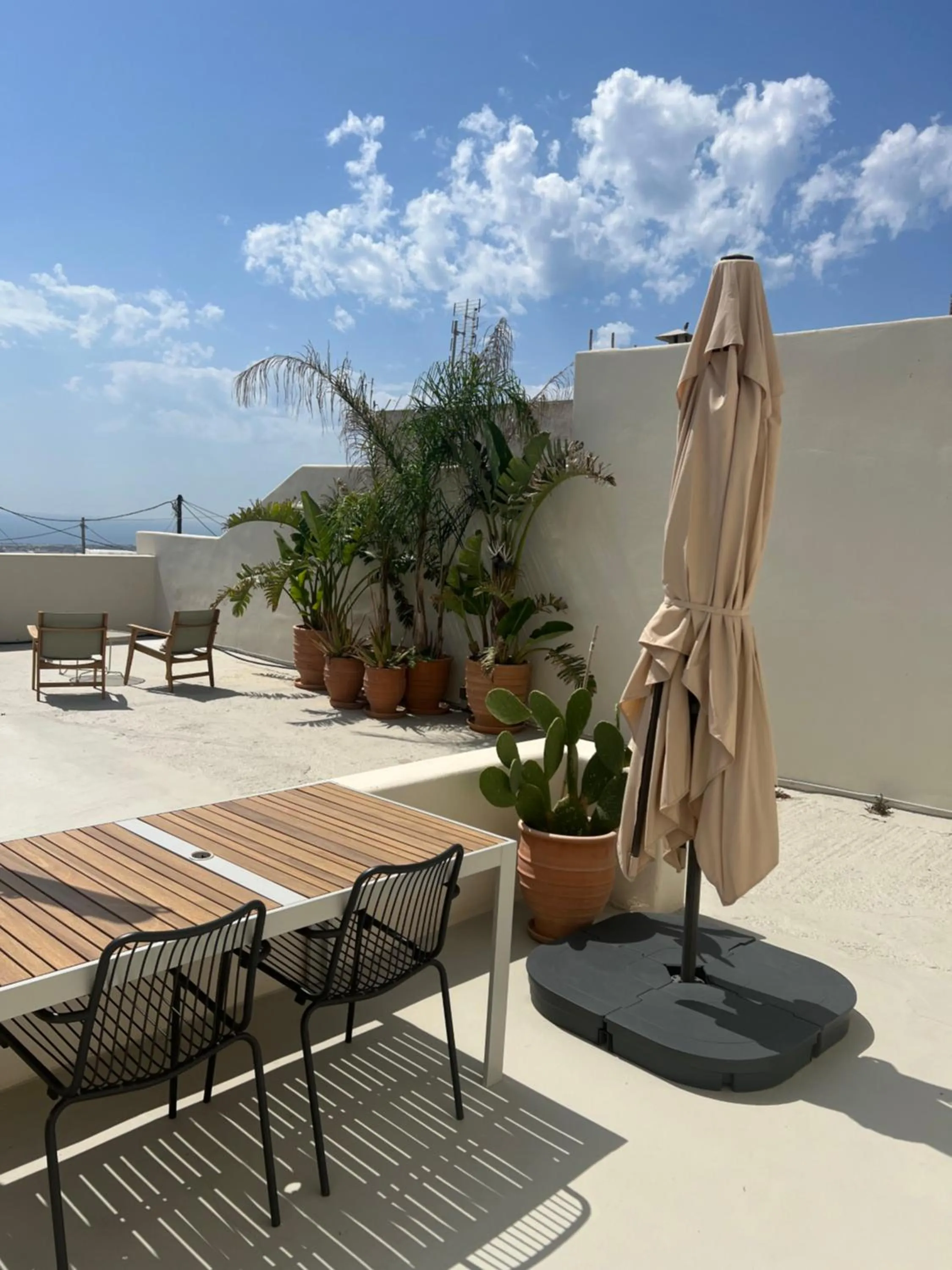 Mod Santorini Vegan Accommodation