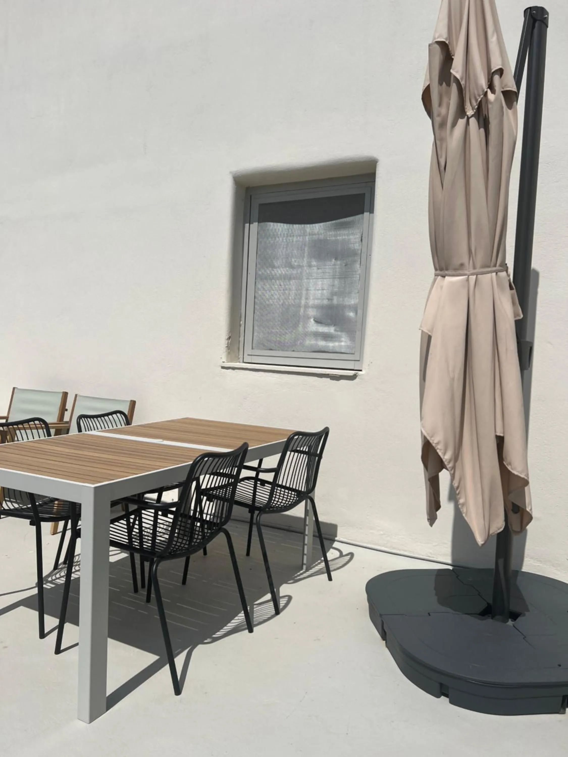 Mod Santorini Vegan Accommodation