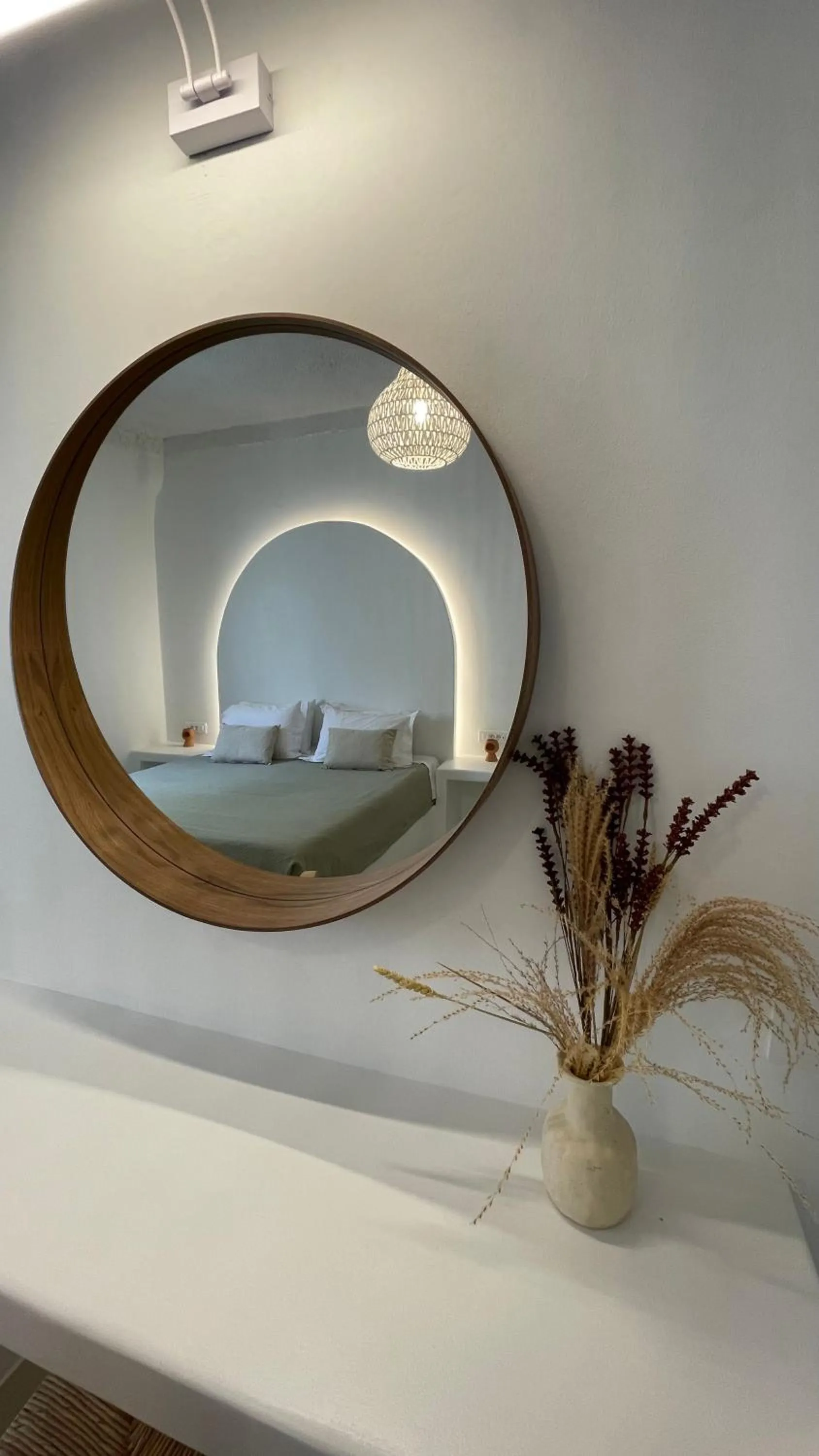 Mod Santorini Vegan Accommodation