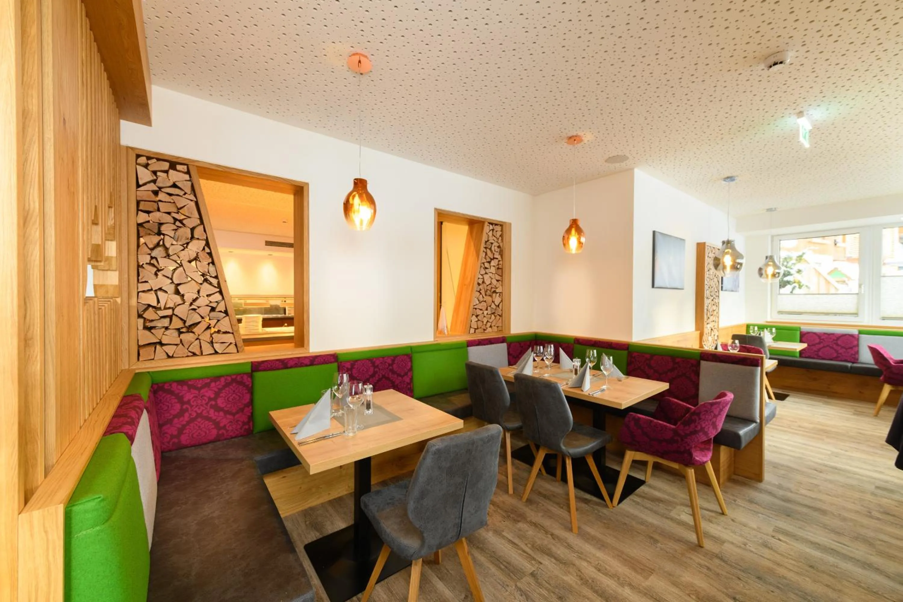Restaurant/places to eat in Wander- und Familienhotel Erika